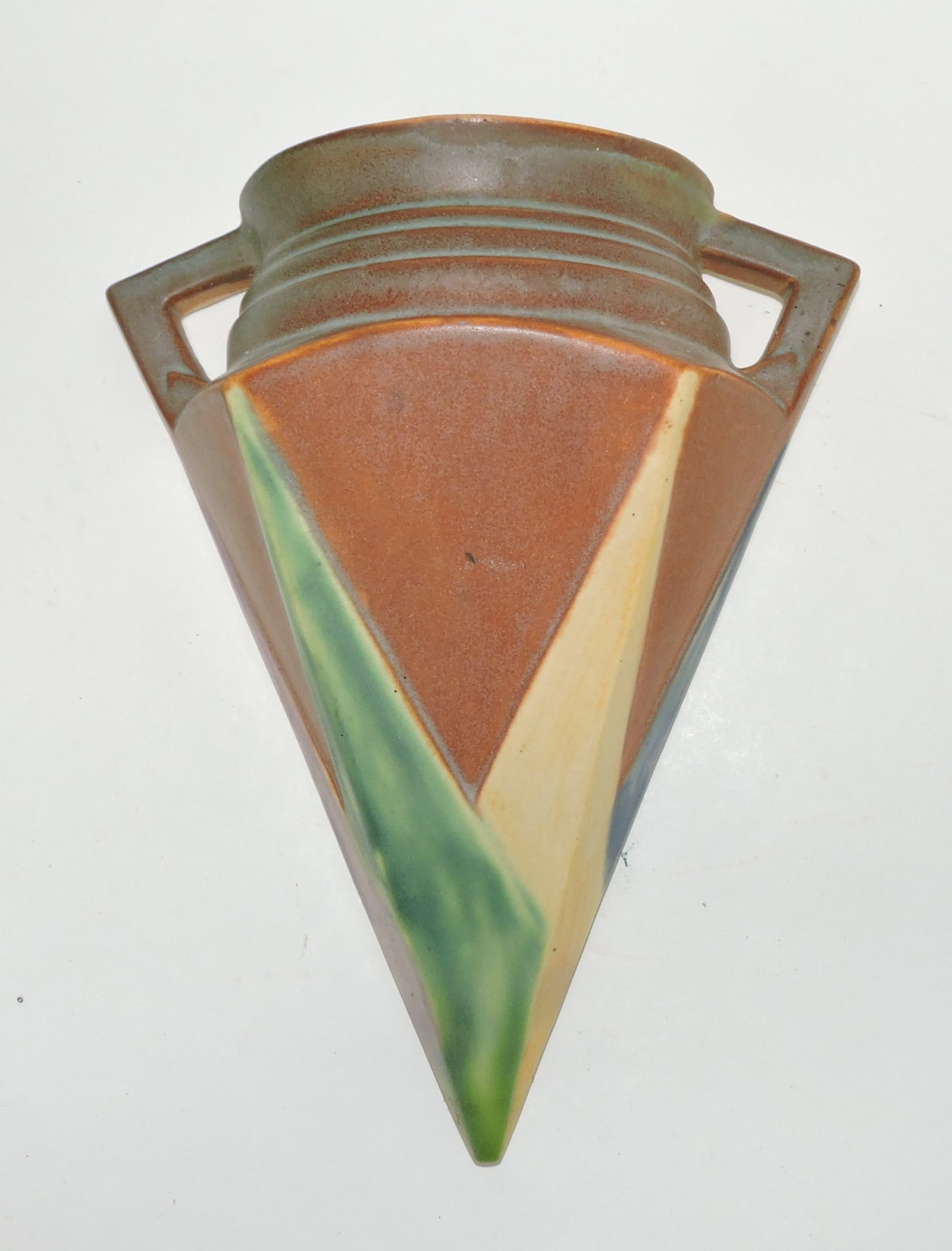 Roseville Futura wall pocket, 1261-8,: professional repair to bottom tip