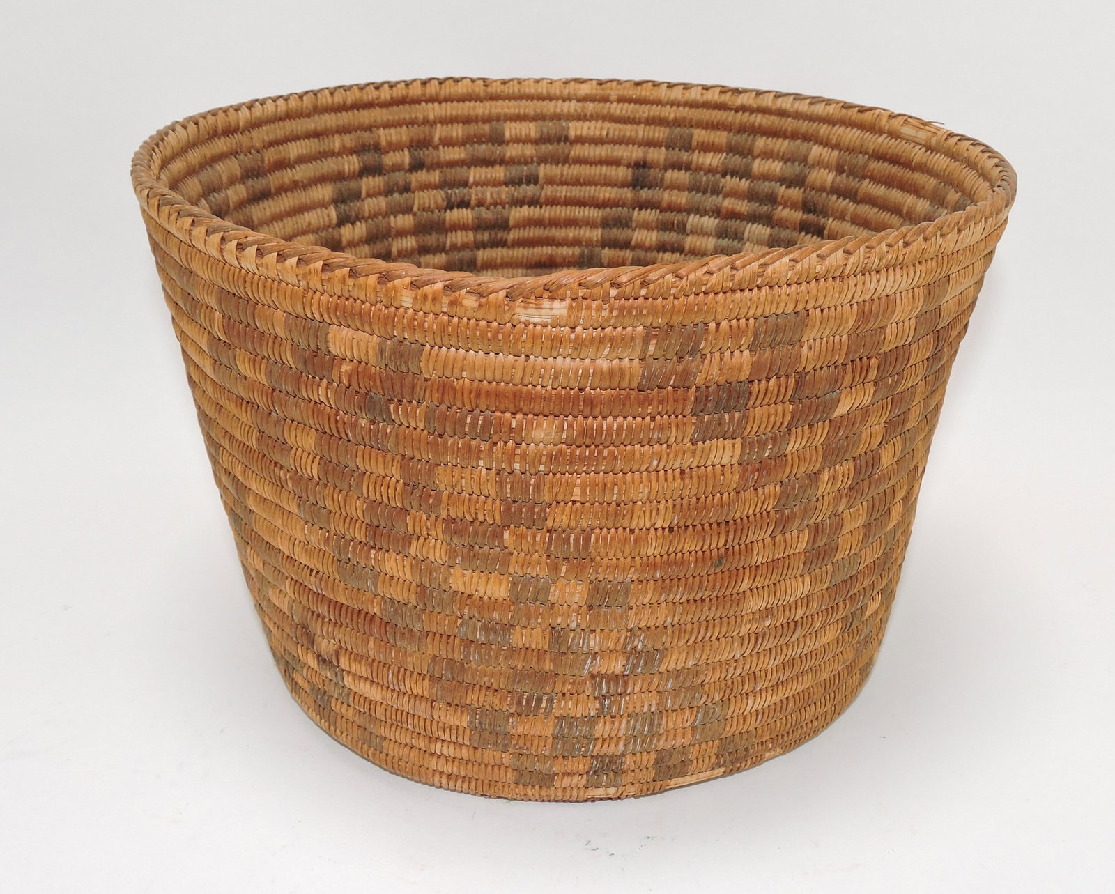 Southwest Navajo Indian basket,: 6 1/2"h, 9 1/4"d
