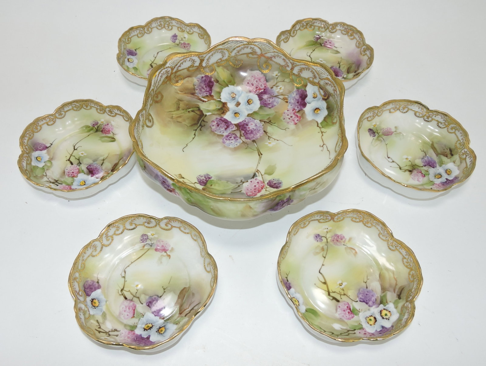 Nippon 7 pc berry set: .