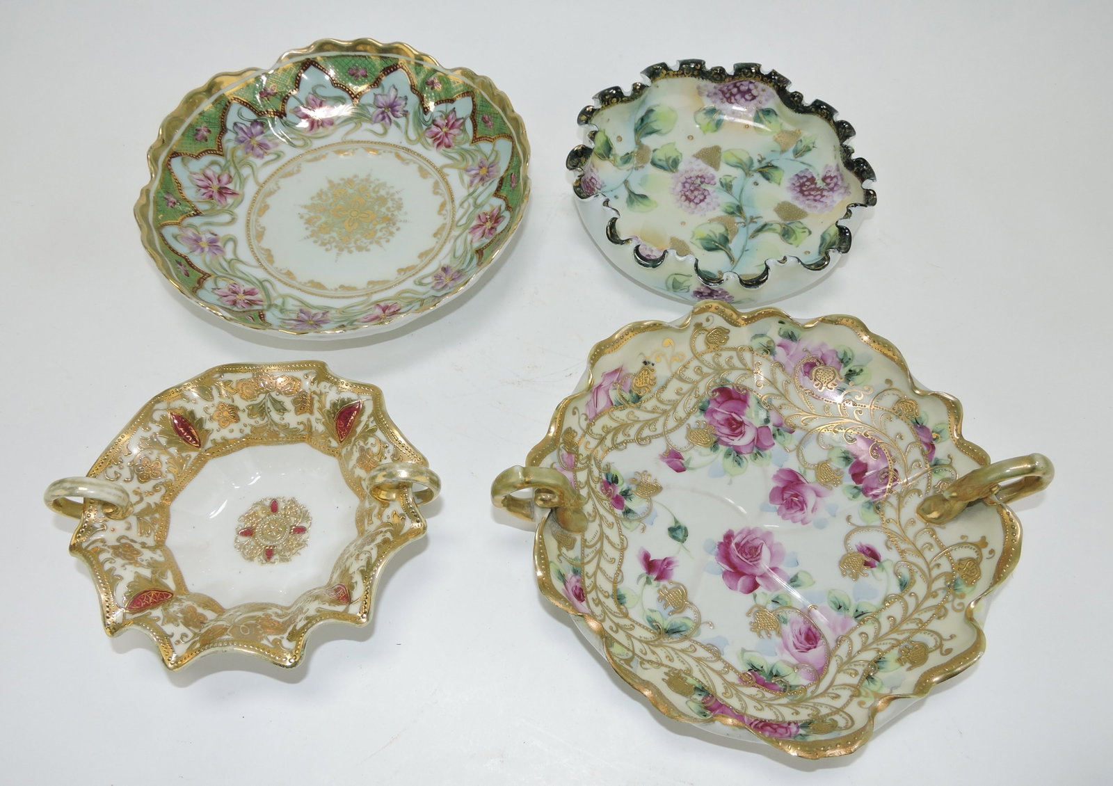 Nippon lot of 4 bowl and servers: .