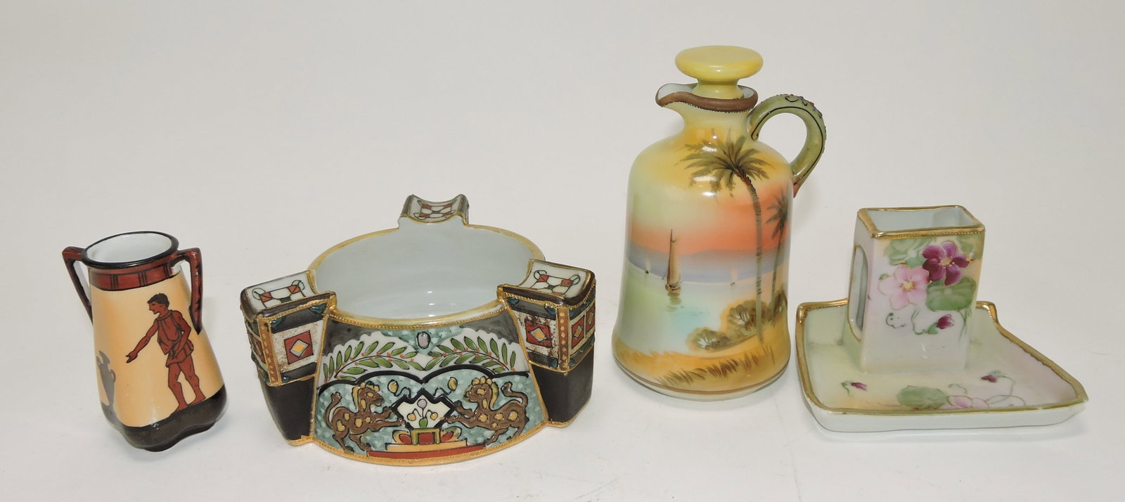 Nippon lot of 4 pieces: .