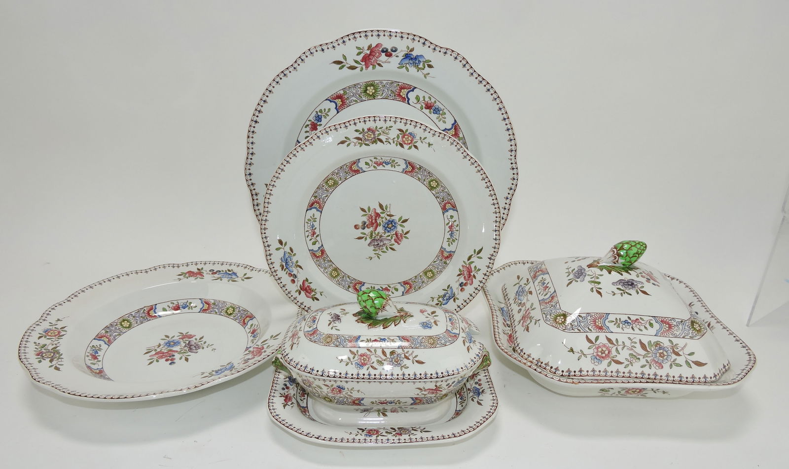 Copeland Spode lot of dinnerware:: 28 - 10 1/2" and 23 - 9" plates, 12 - 10 1/2" wide rim soups, 2 sauce tureens with stands (one missing lid), 4 square covered vegetable dishes, large soup tureen, 19", 17", & 2 - 10" platters; 73 piec