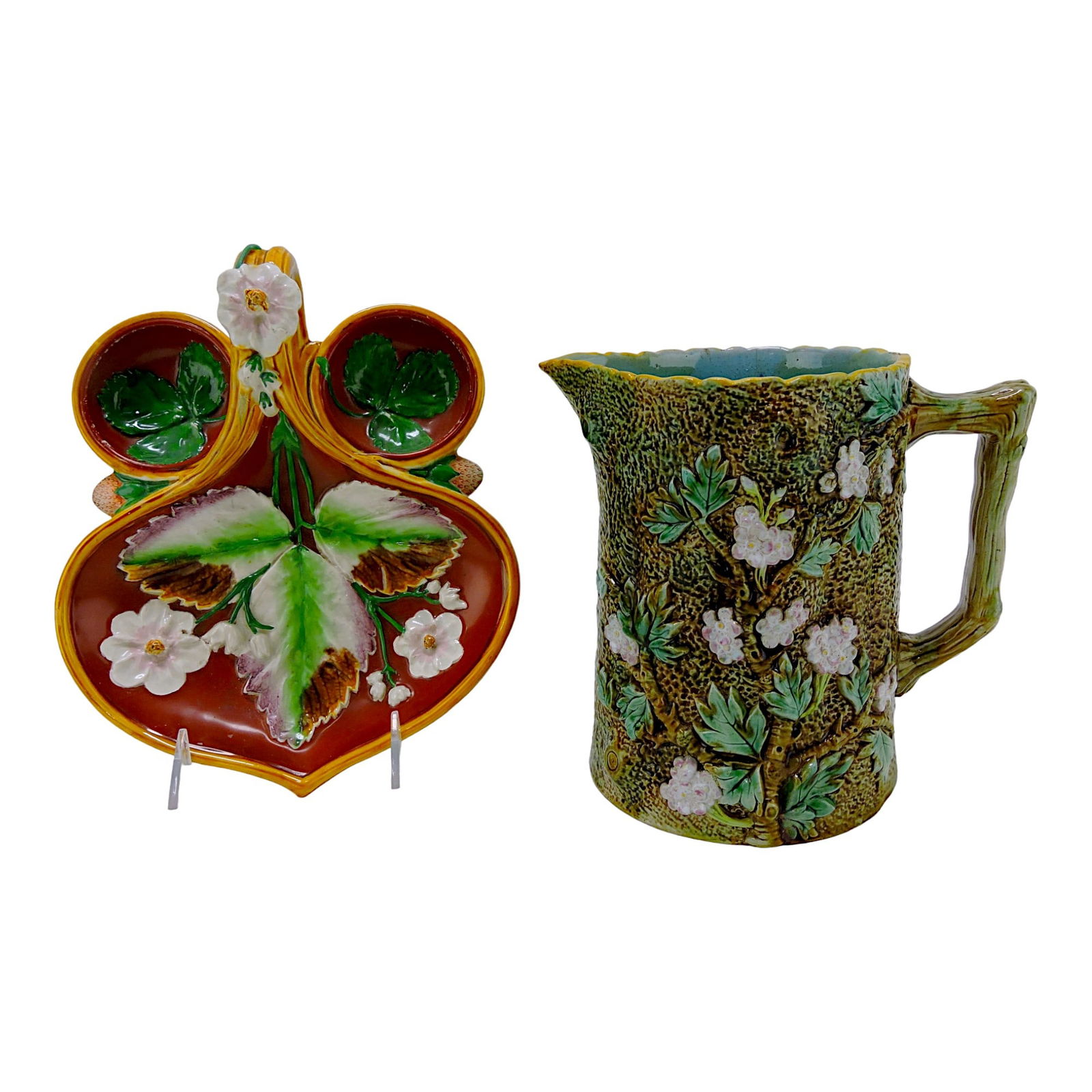 Wedgwood majolica strawberry server (1 of 1)