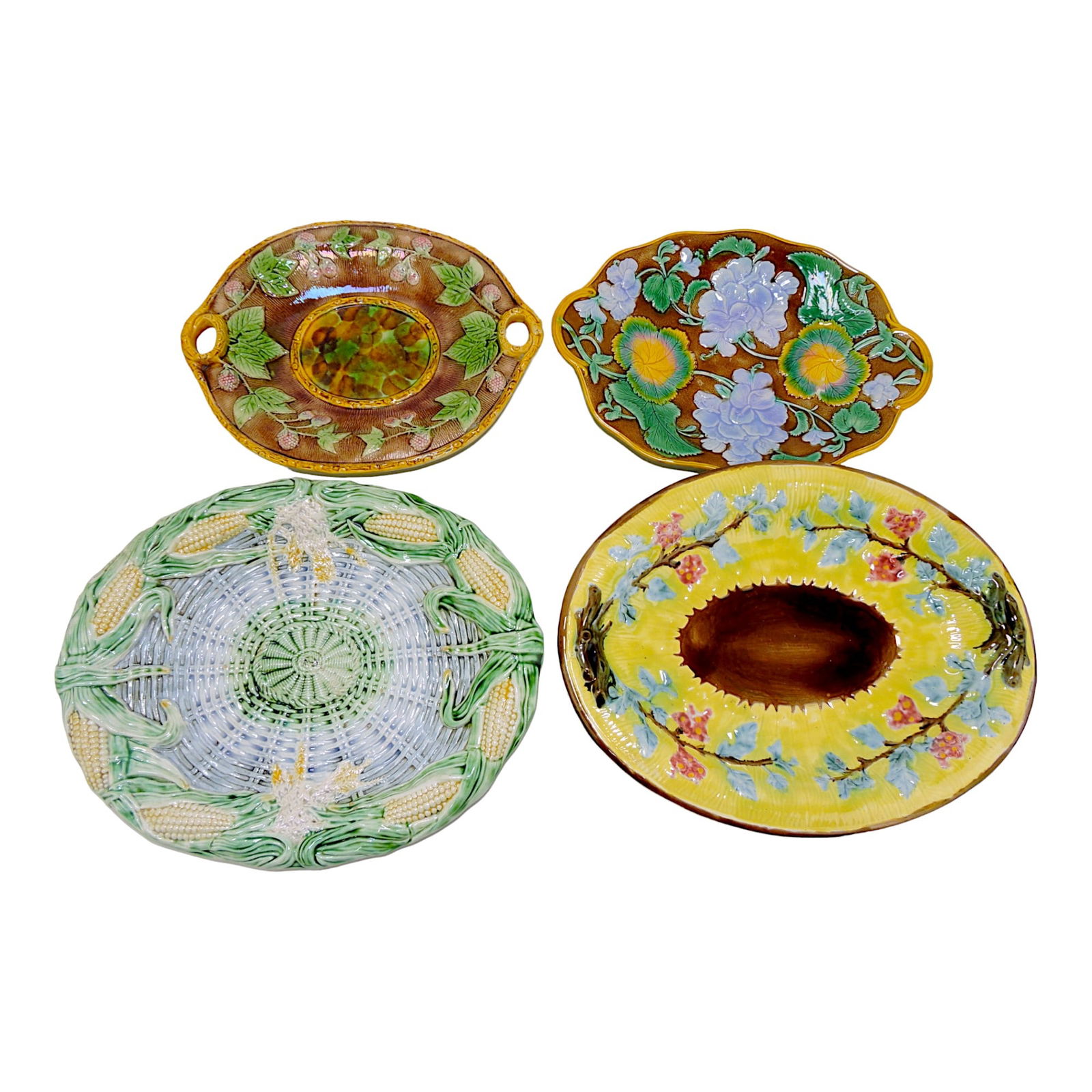 Majolica lot of 4 platters, various: condition