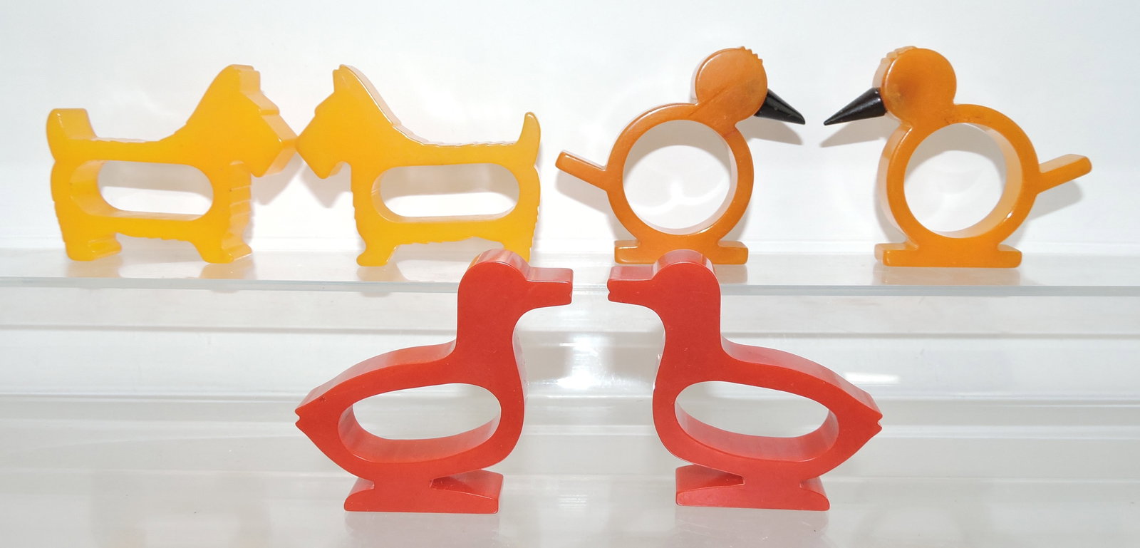 Bakelite lot of 6 napkin rings (1 of 1)