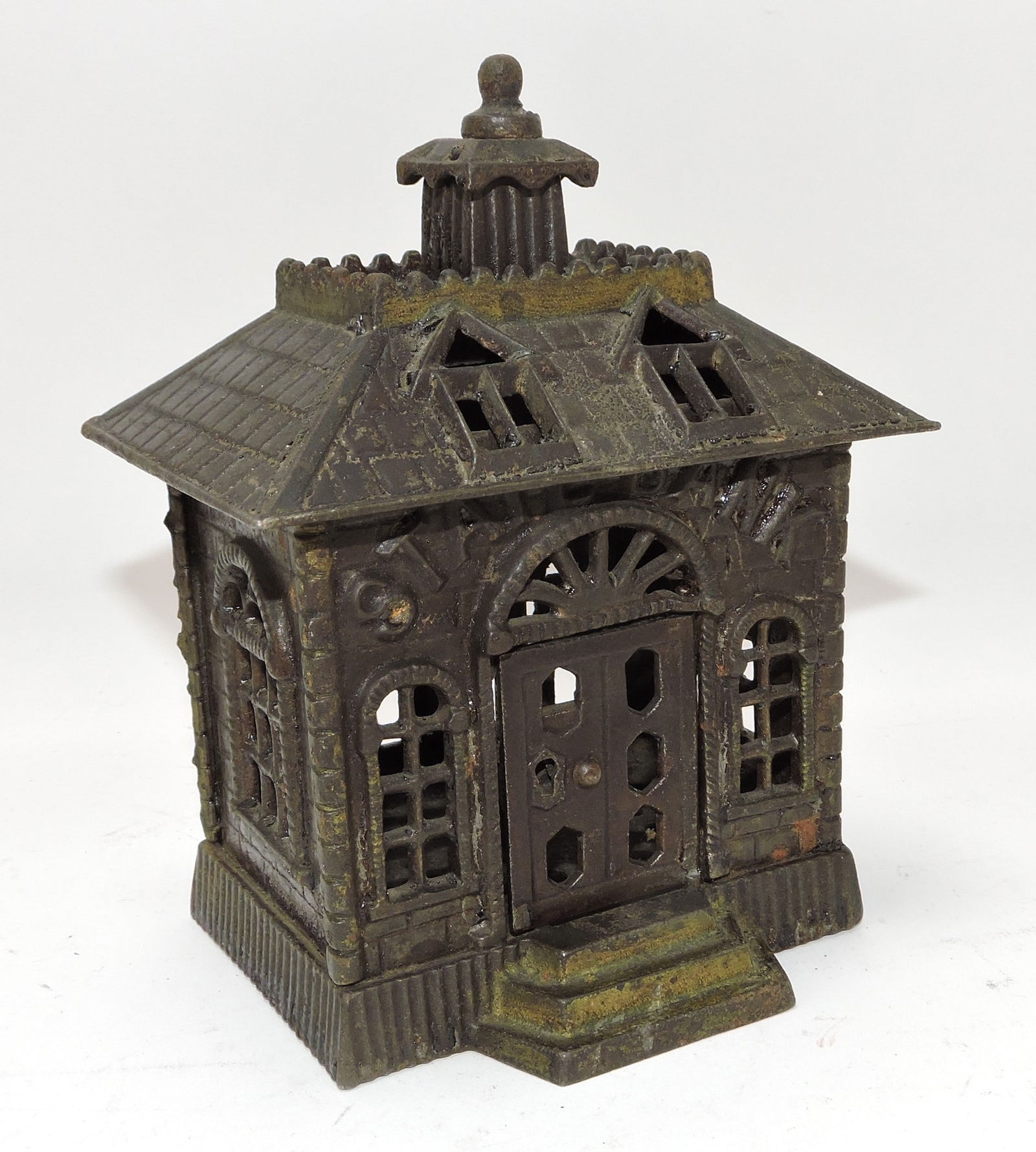 Kenton cast iron 'State Bank', 5 3/4" (1 of 1)