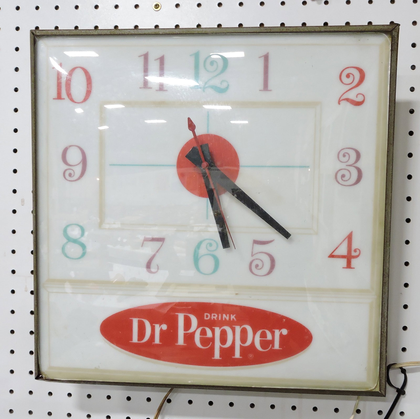 Dr. Pepper lighted clock, works, 15"x15" (1 of 1)