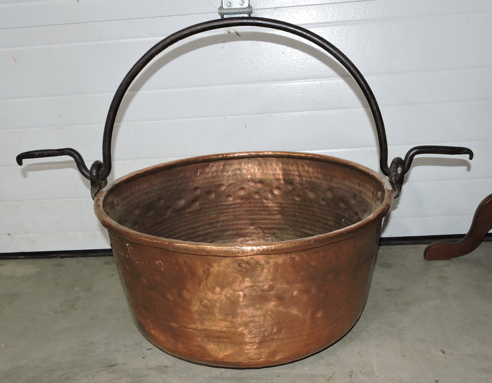 Large hammered copper apple butter (1 of 1)