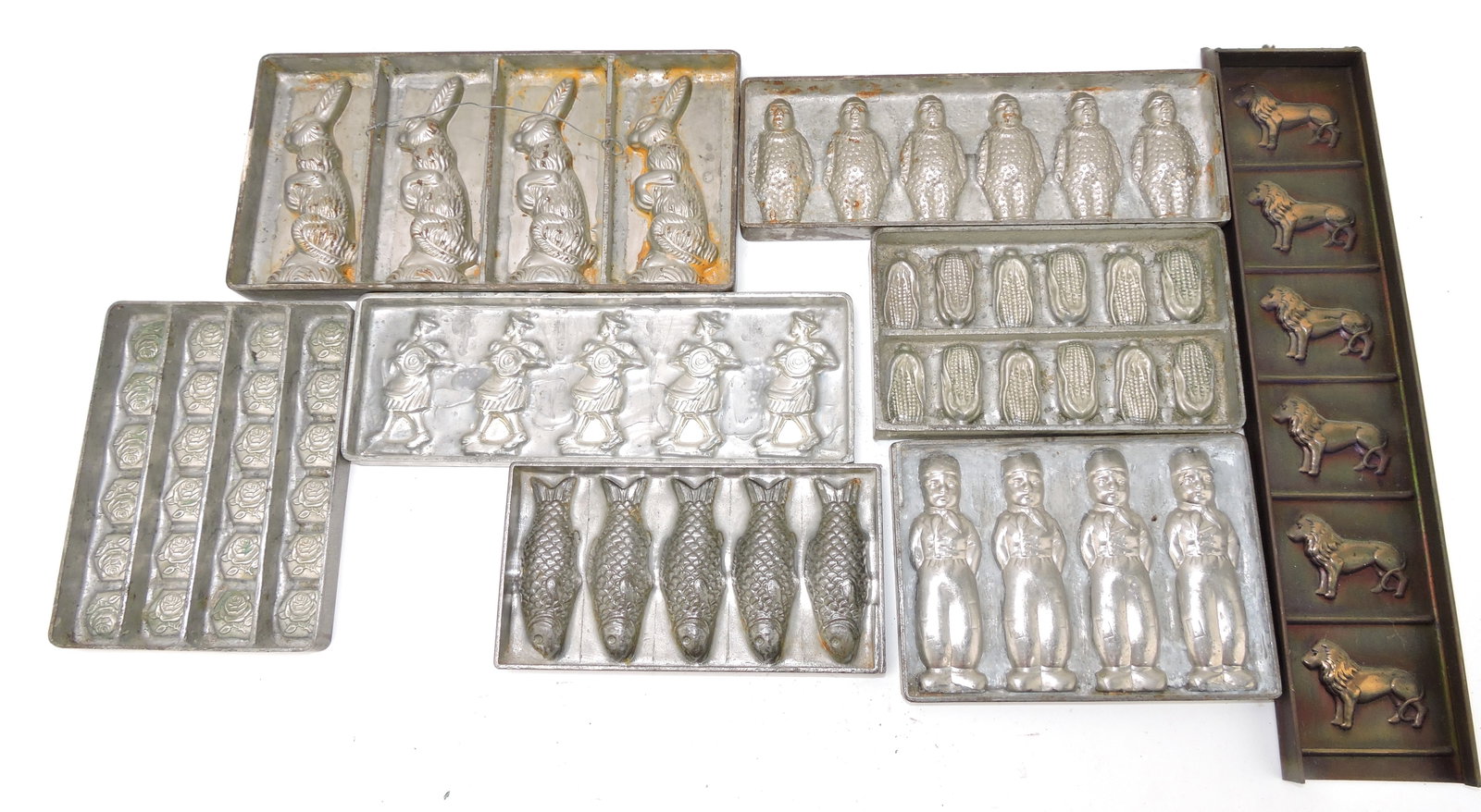 Lot of 8 assorted chocolate molds (1 of 1)