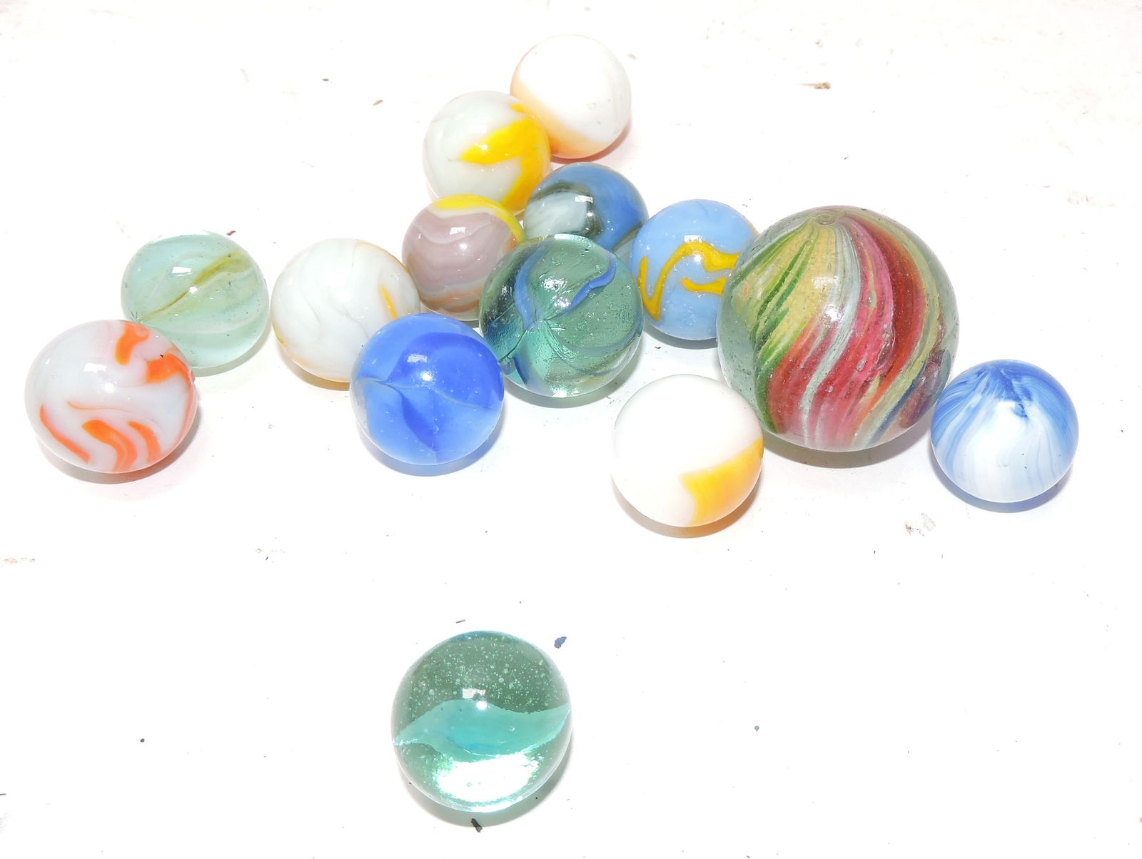 Lot of marbles: .