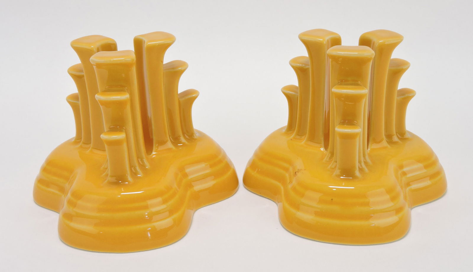 Fiesta Post 86 pair of pyramid candle (1 of 1)