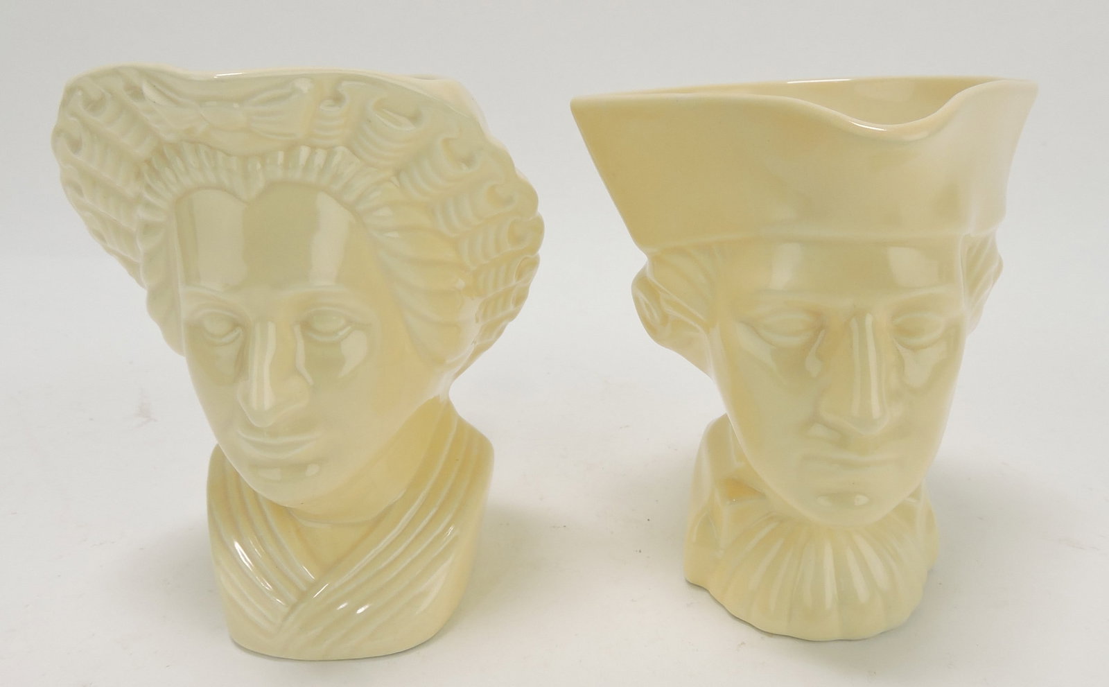 Fiesta World's Fair George & Martha: Washington pitchers, 4 1/2"