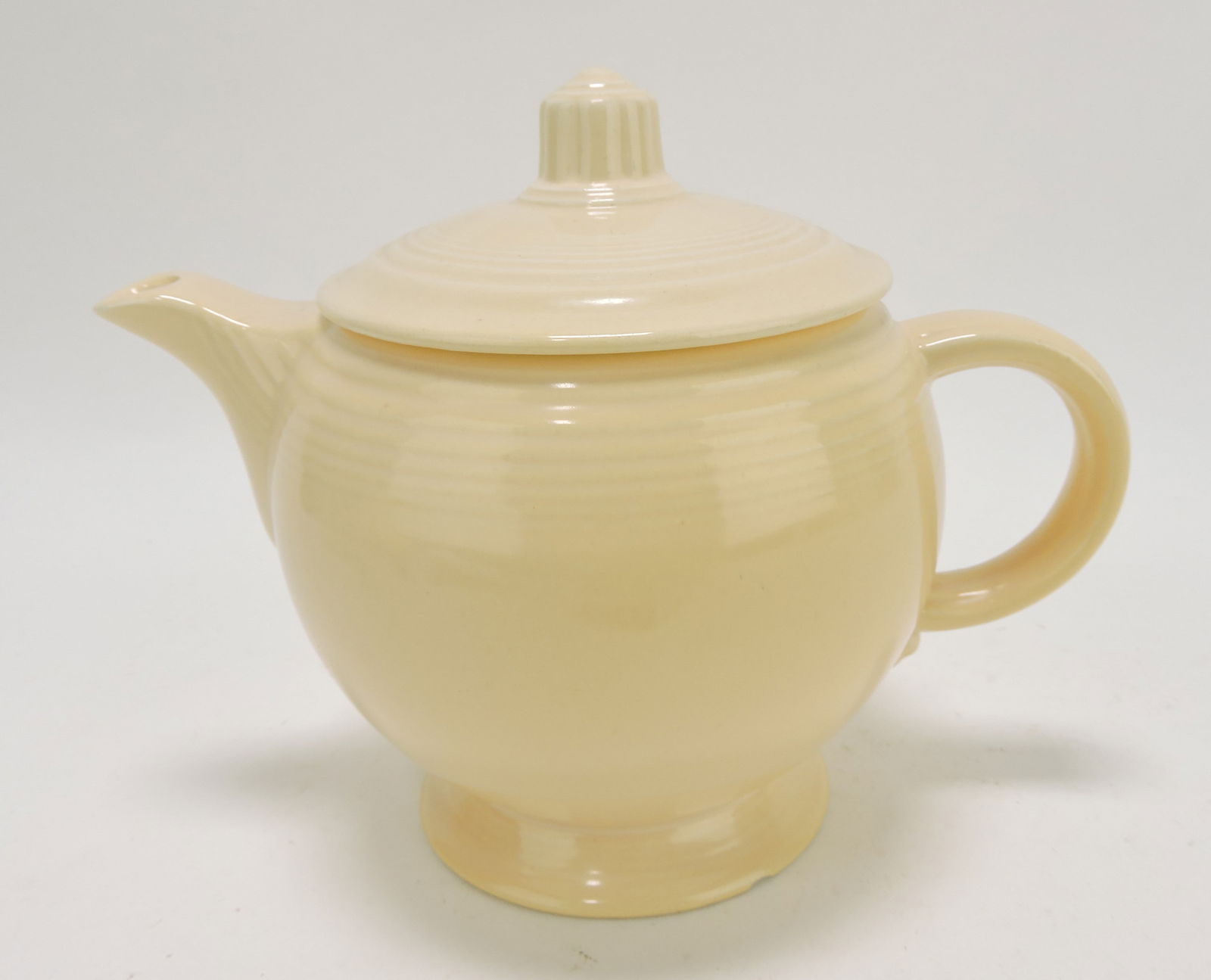 Fiesta medium teapot, ivory (1 of 1)