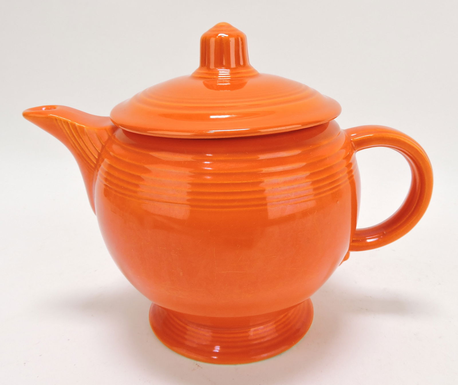 Fiesta medium teapot, red (1 of 1)