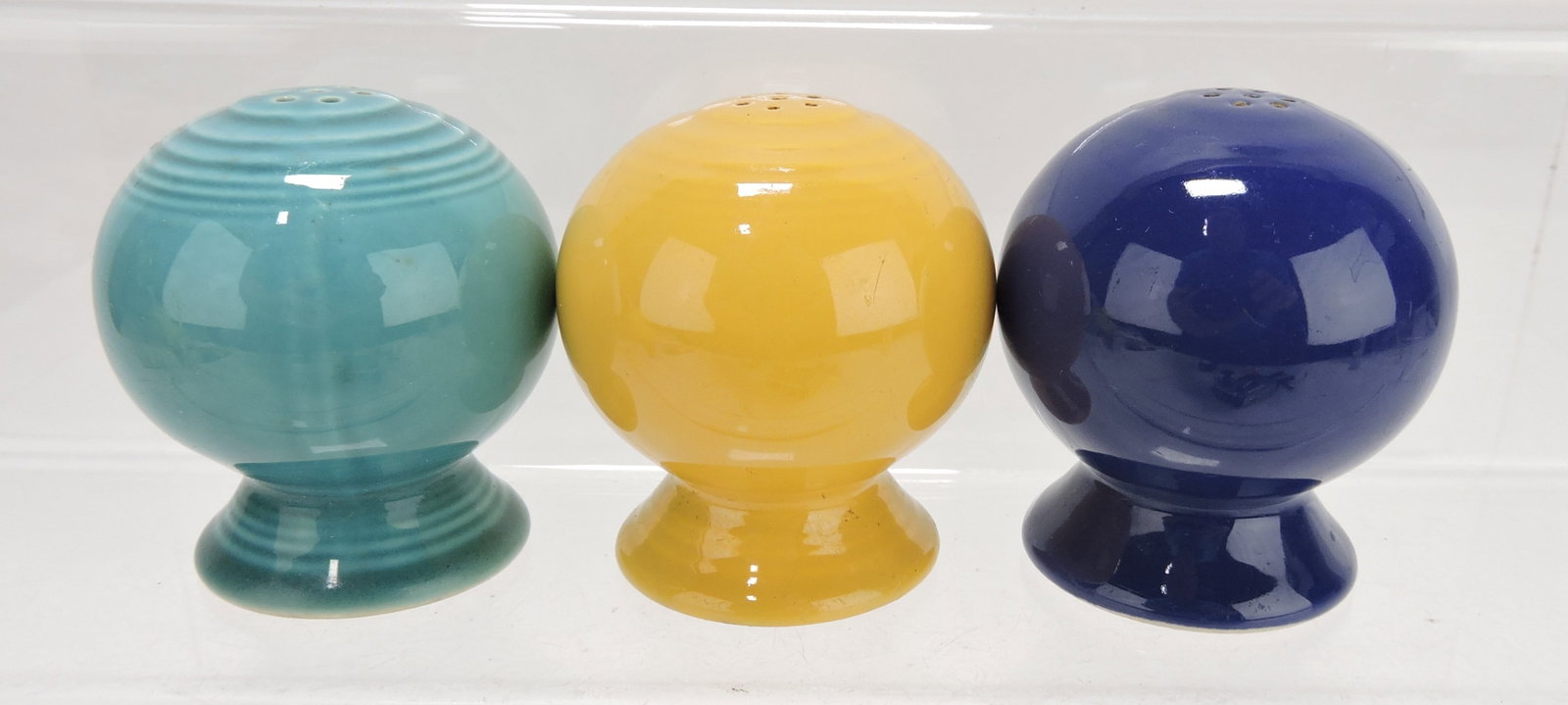 Fiesta shaker group, 3 singles: .
