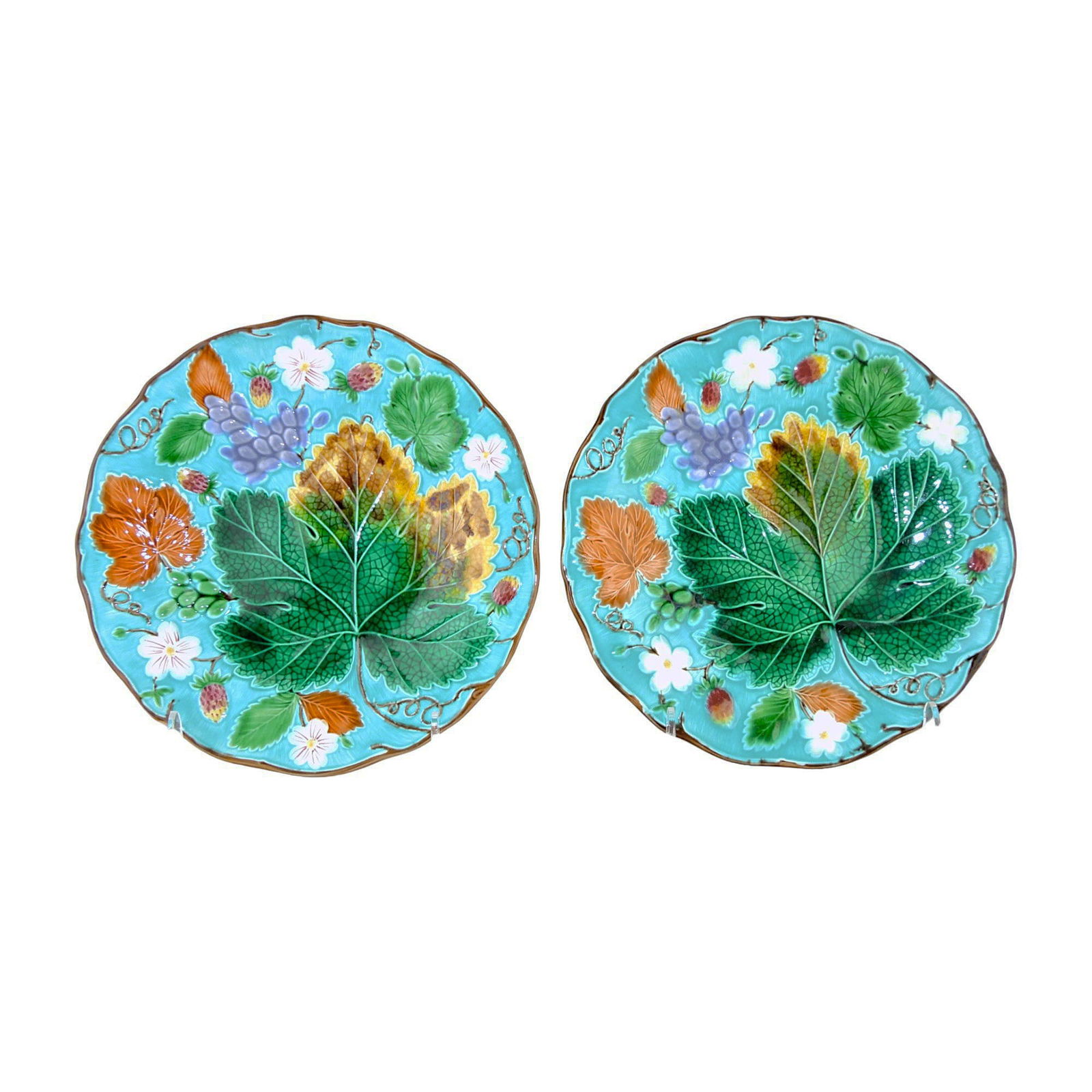 Two Wedgwood Majolica Strawberry (1 of 1)