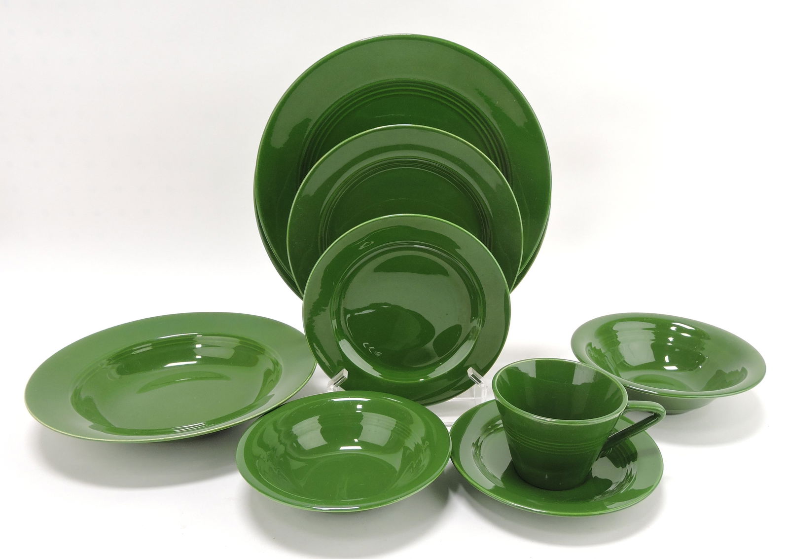 Harlequin 9 pc place setting, dark (1 of 1)