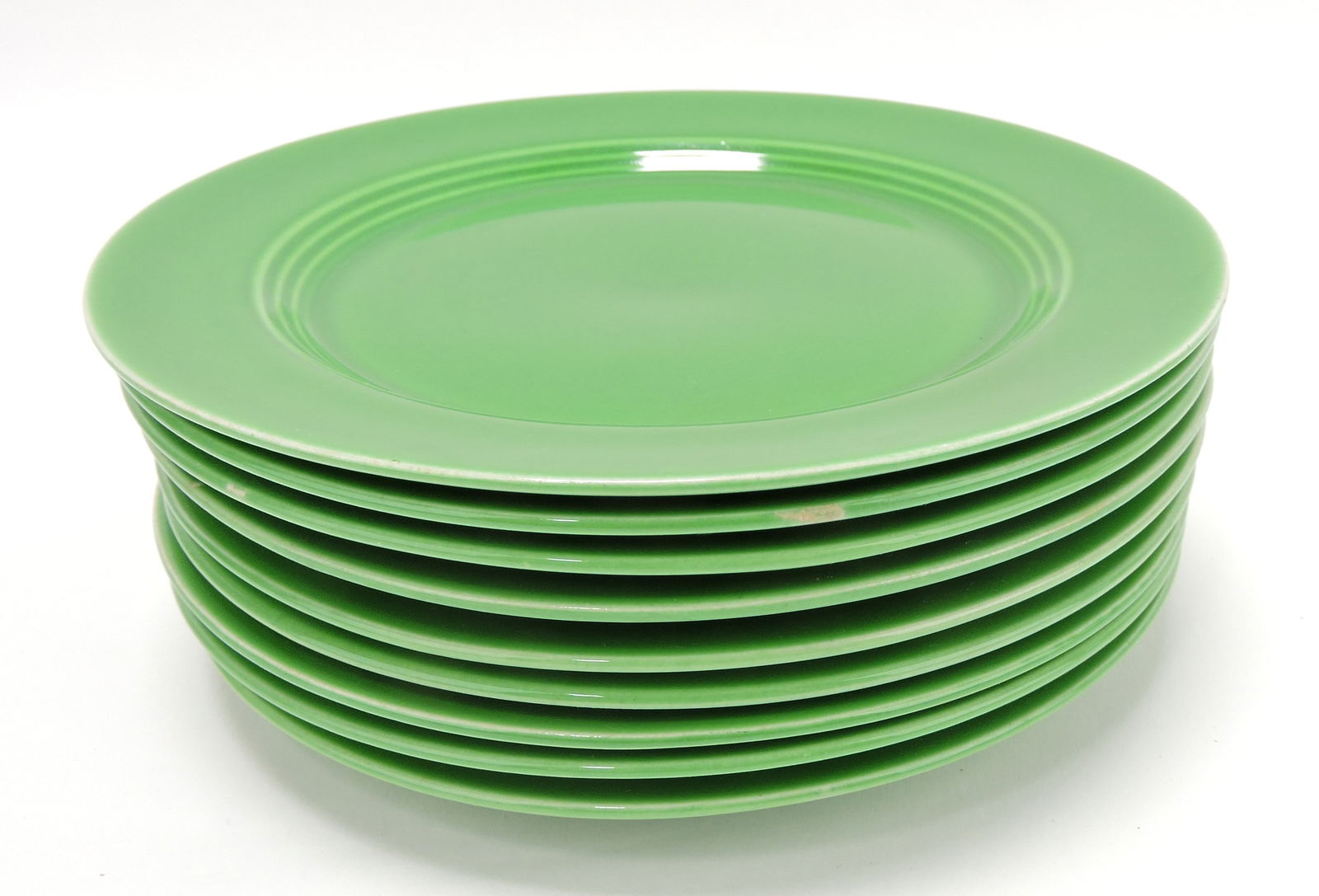 Harlequin plate group, 9 - 7" medium: green, 1 with wear
