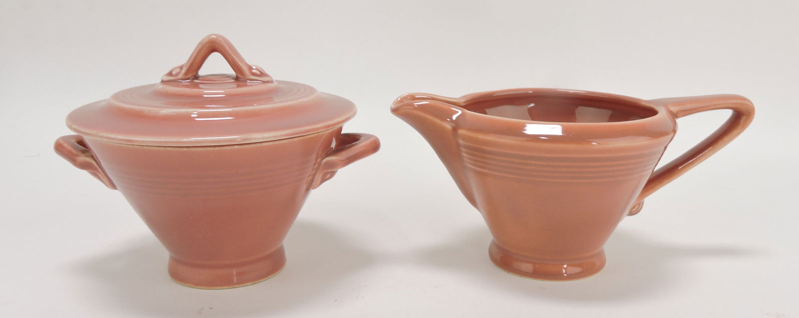 Harlequin cream & sugar, rose: .