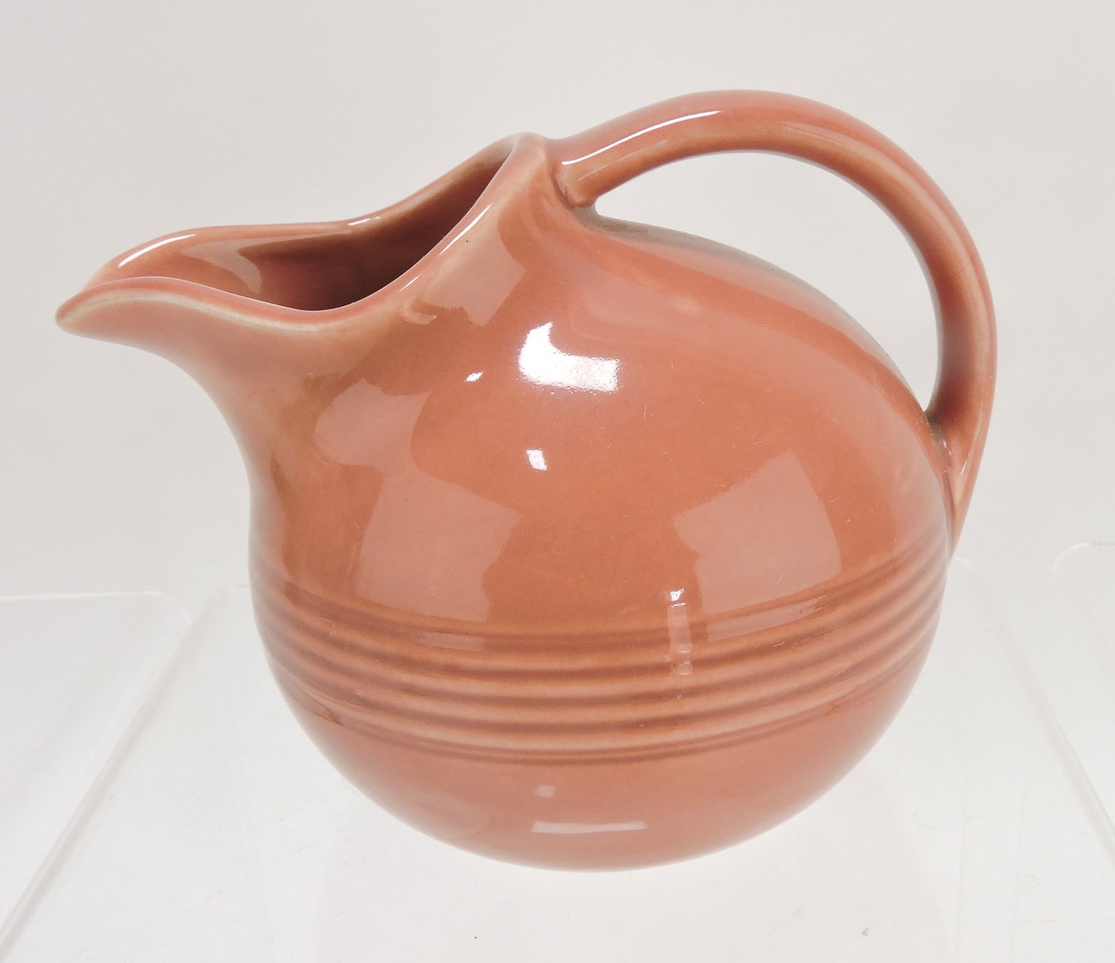 Harlequin novelty creamer, rose: .