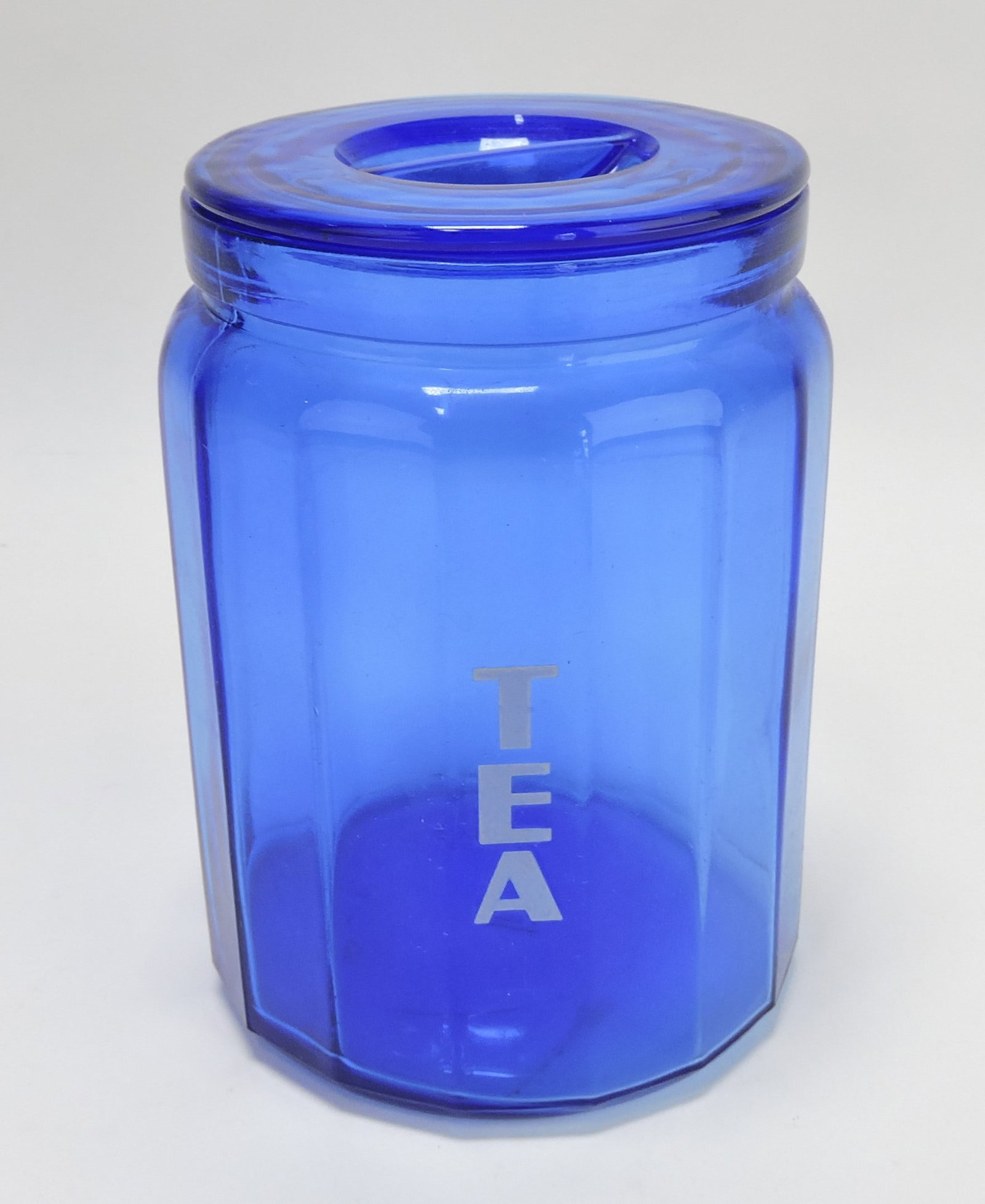 Hazel Atlas cobalt blue tea canister: with lid, 6", fish scale flake to rim