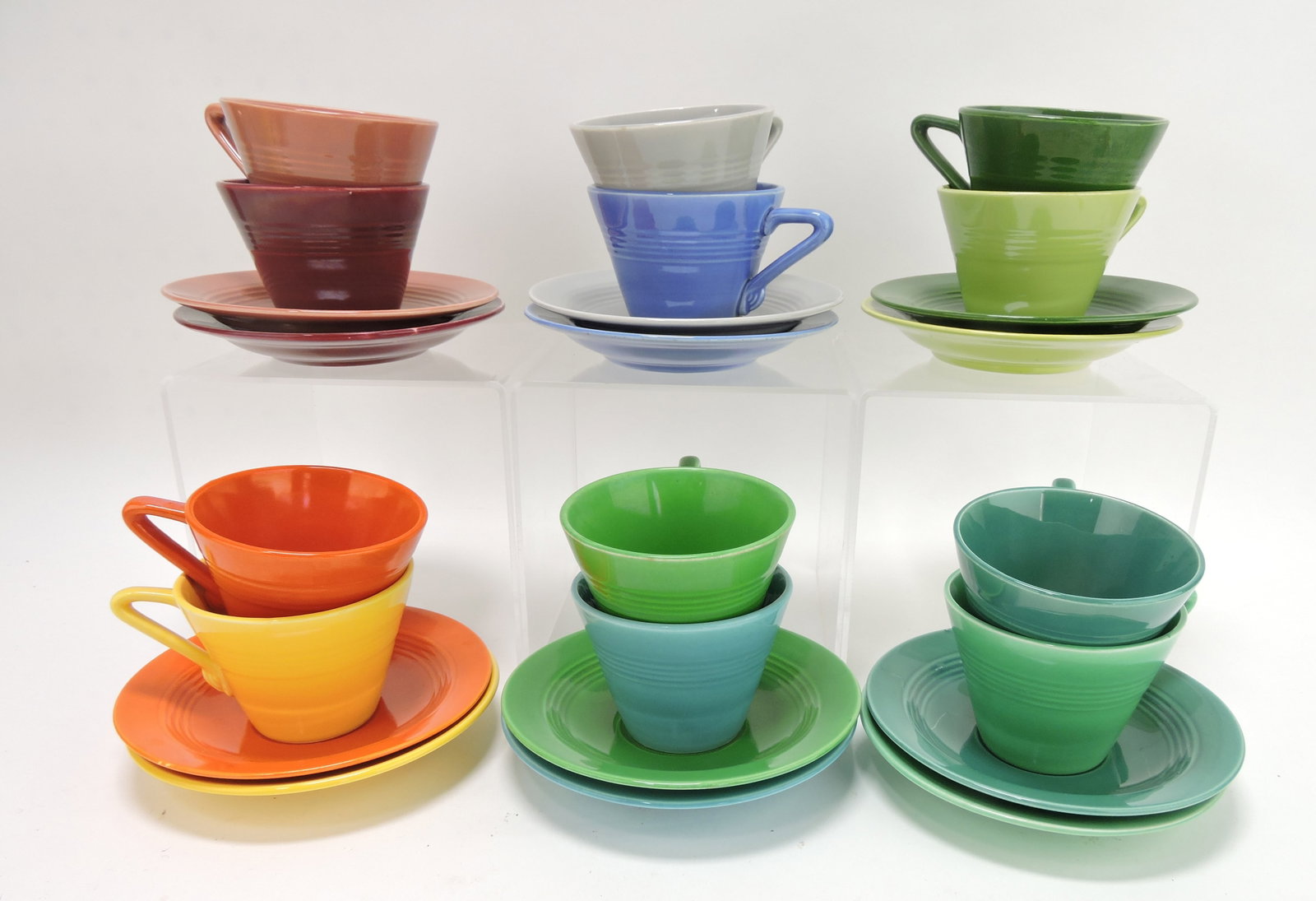 Harlequin cup & saucer group,: all 12 colors