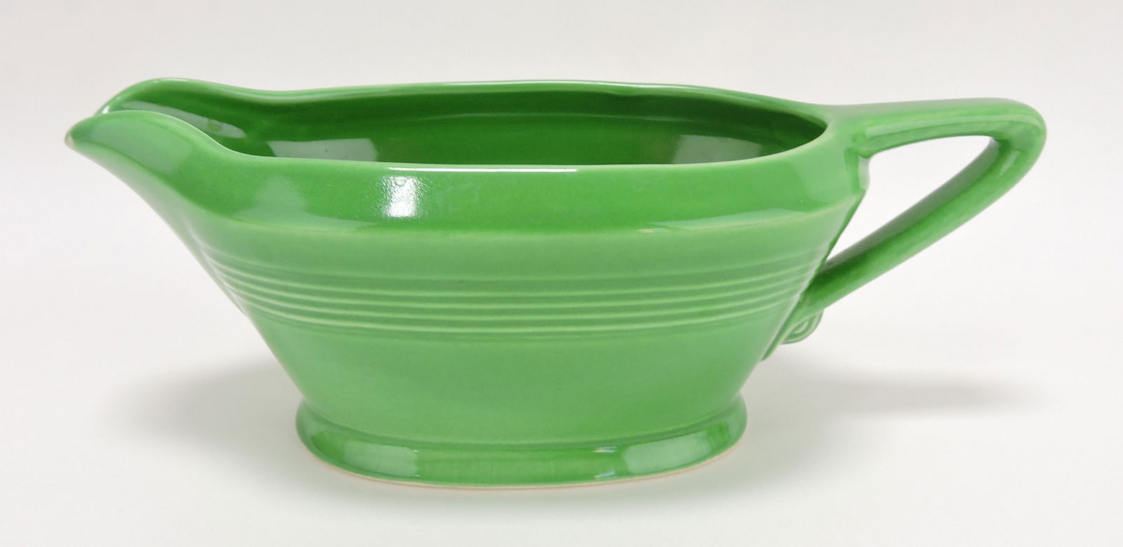 Harlequin sauce boat, medium green (1 of 1)