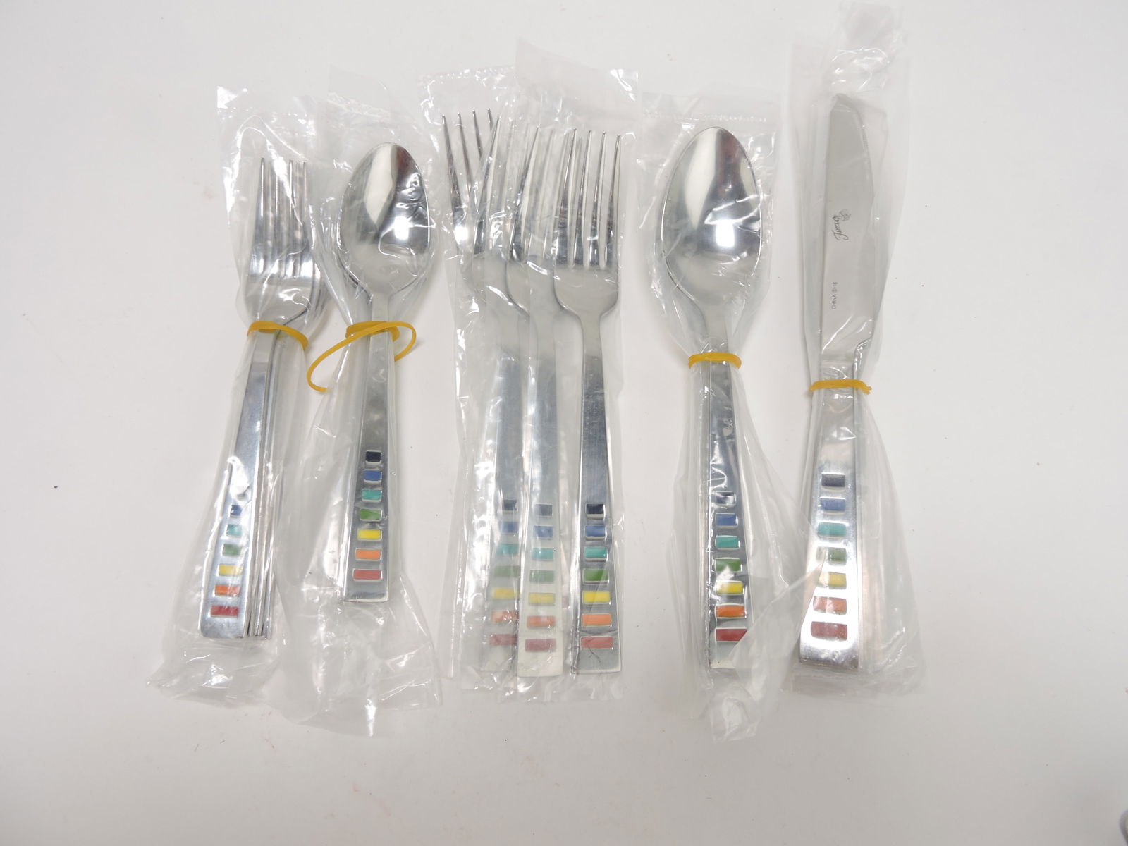 Fiesta Post 86 go along 20 pc flatware set (1 of 1)