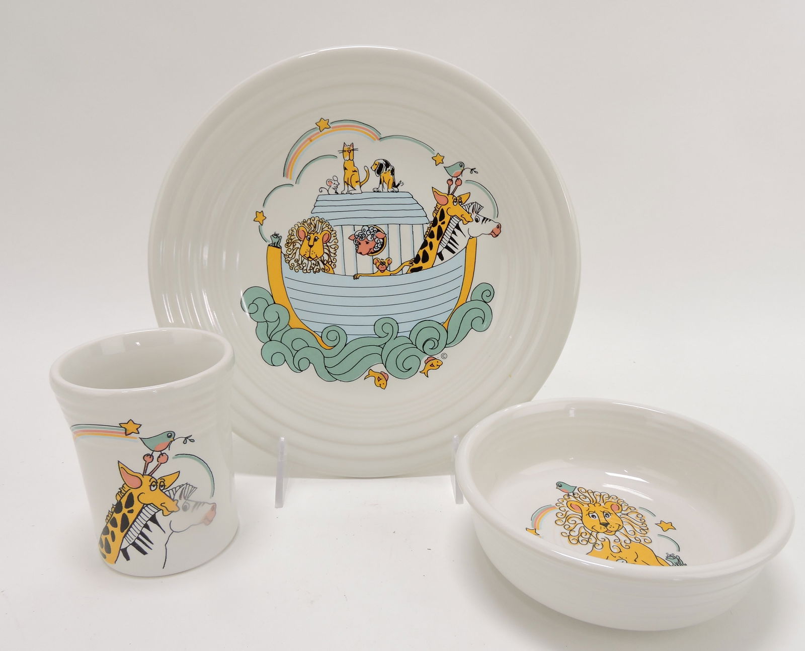 Fiesta Post 86 child's 3 pc Noah's Art set: .