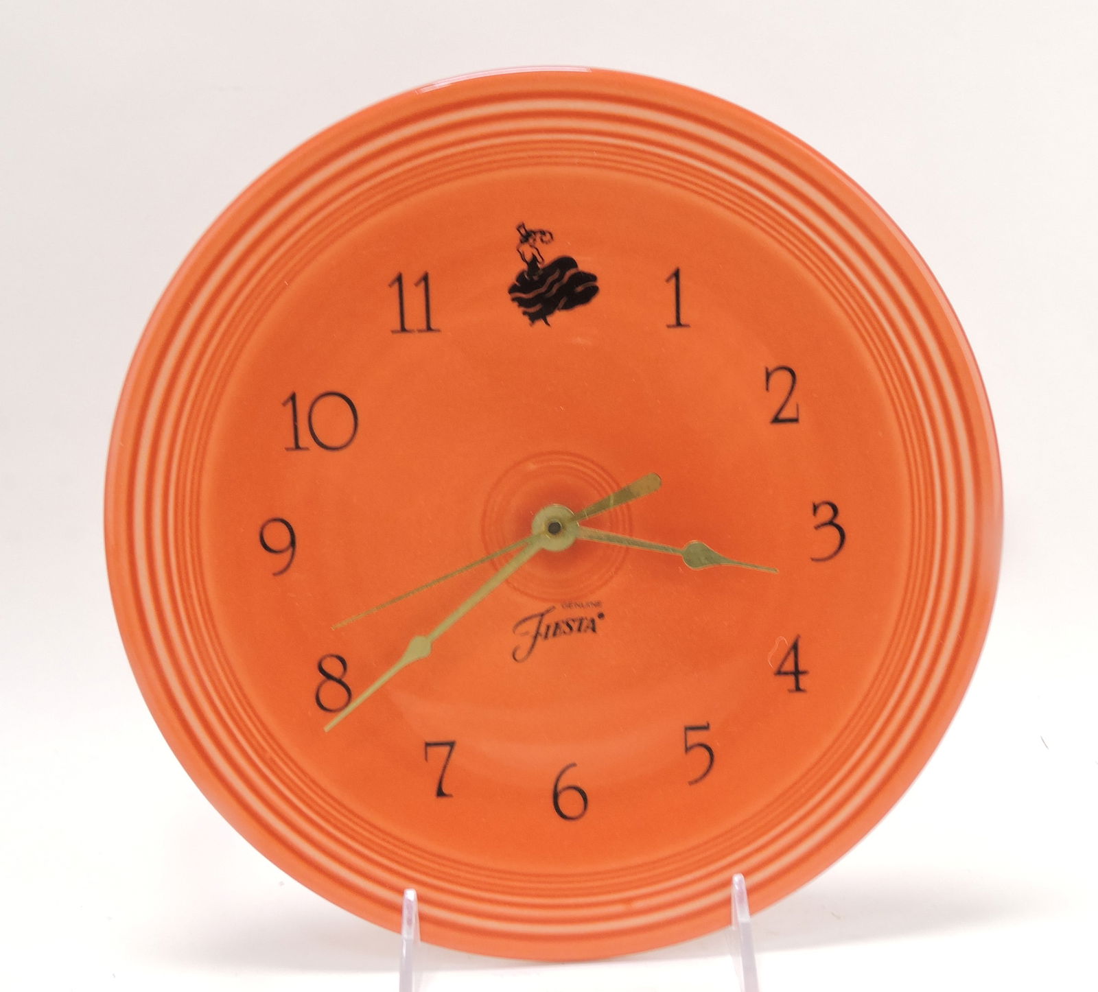 Fiesta Post 86 plate clock, persimmon (1 of 1)