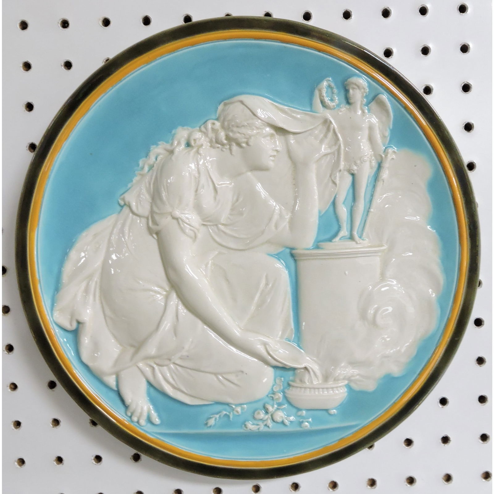 Wedgwood majolica round wall: plaque with lady, 11". The Leberfeld Collection