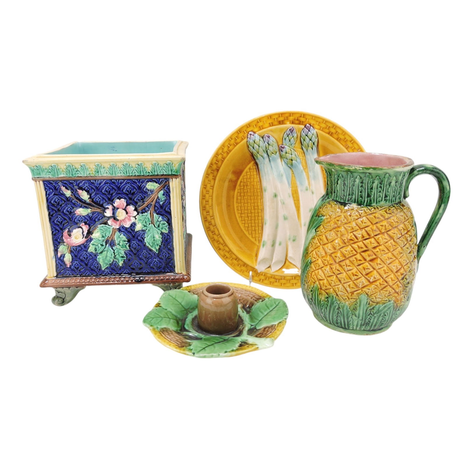 Majolica lot of 4 pieces, various (1 of 1)