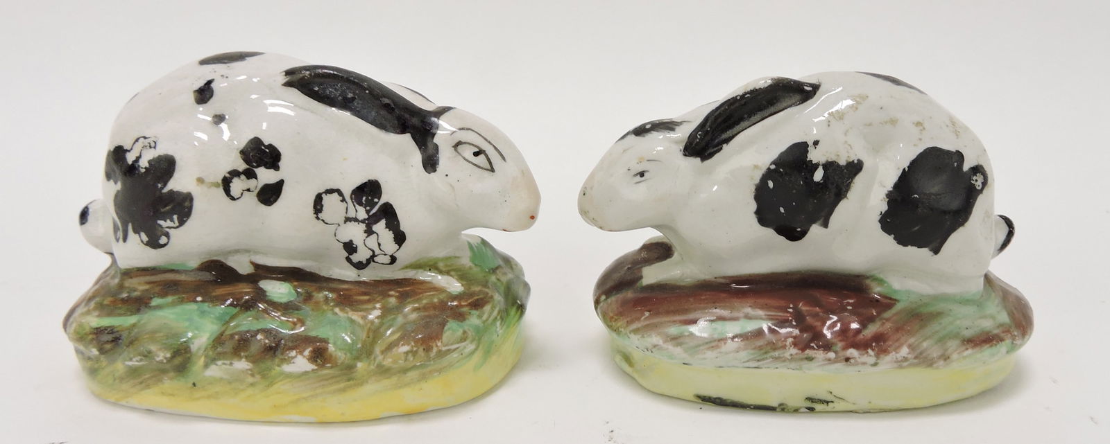 Staffordshire pair of small rabbits, (1 of 1)