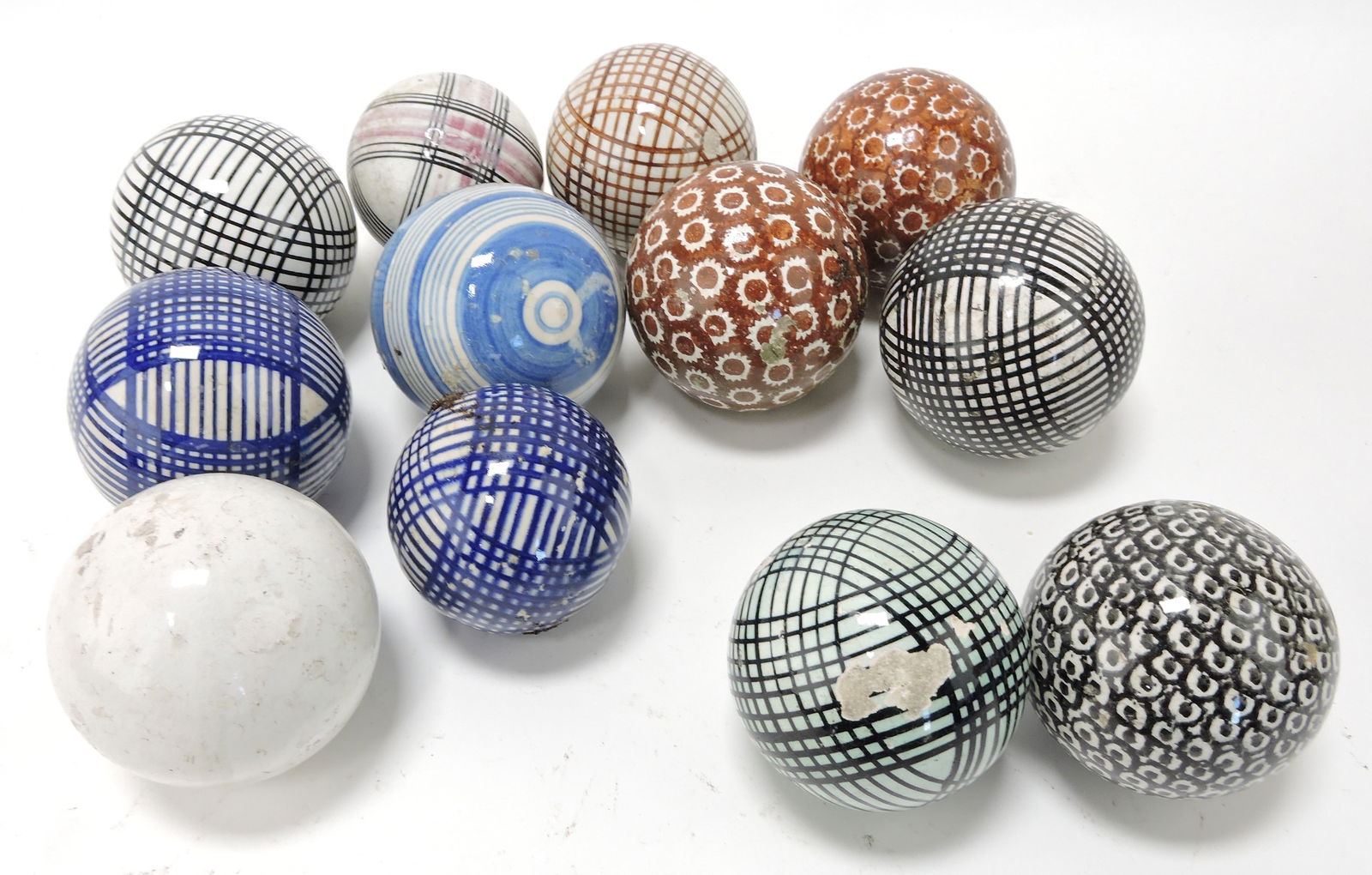 Victorian lot of 12 carpet balls, some (1 of 1)