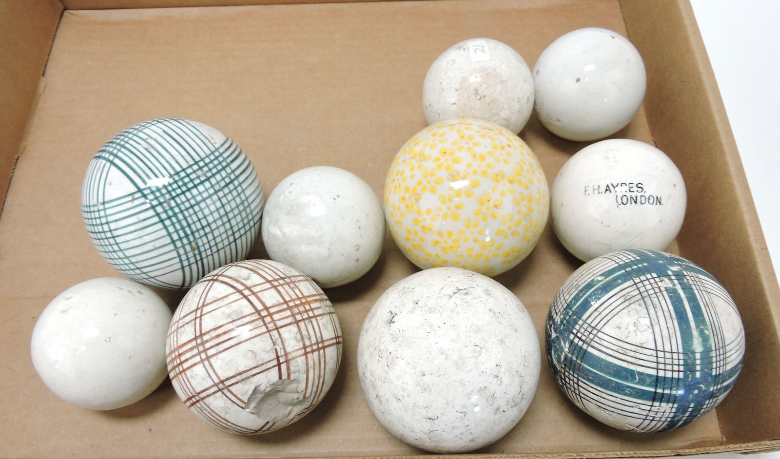 Victorian lot of 10 carpet balls (1 of 1)