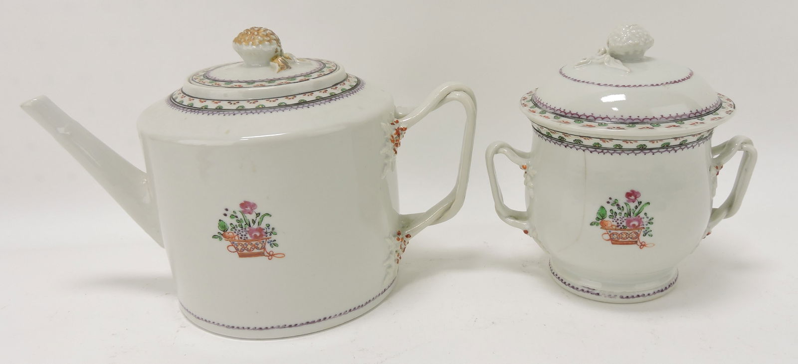 Soft paste teapot and sugar (hairline) (1 of 1)