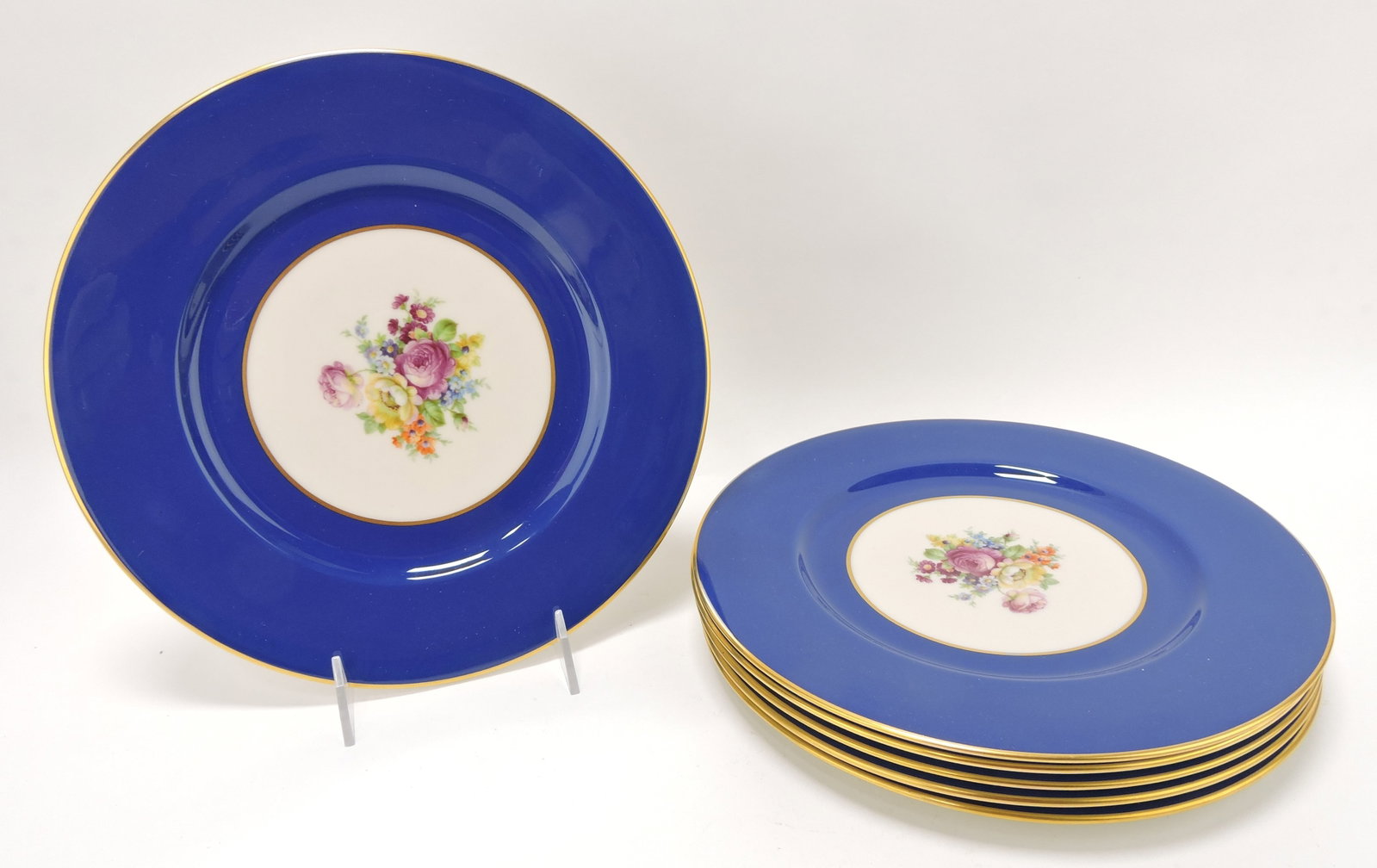 Lenox set of 6 - 10 1/2" cabinet plates,: cobalt with floral center
