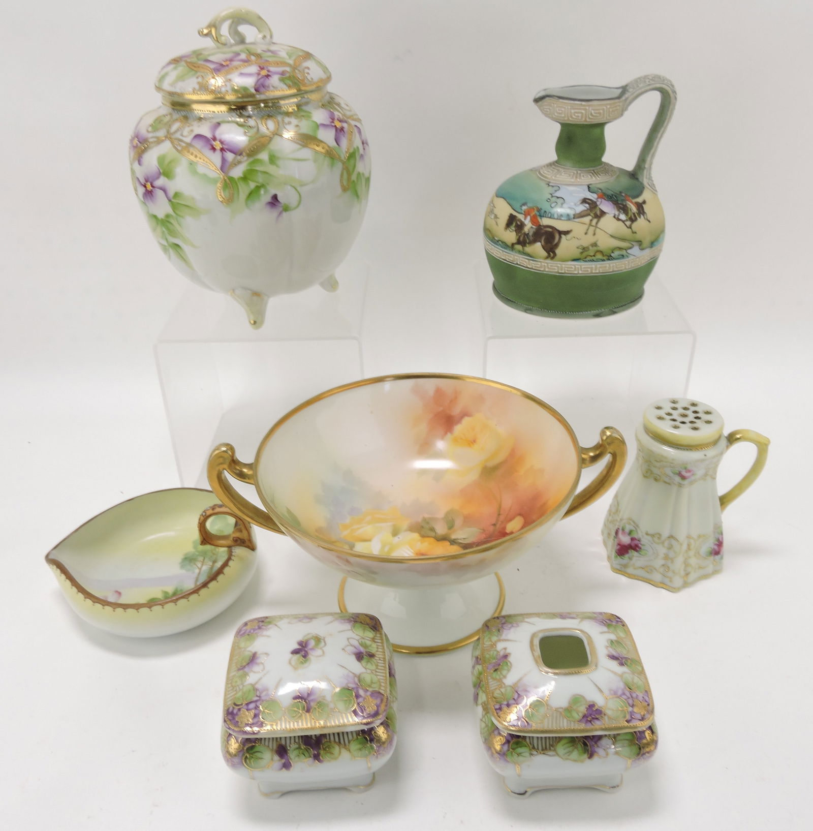 Nippon lot of 7 pieces: .