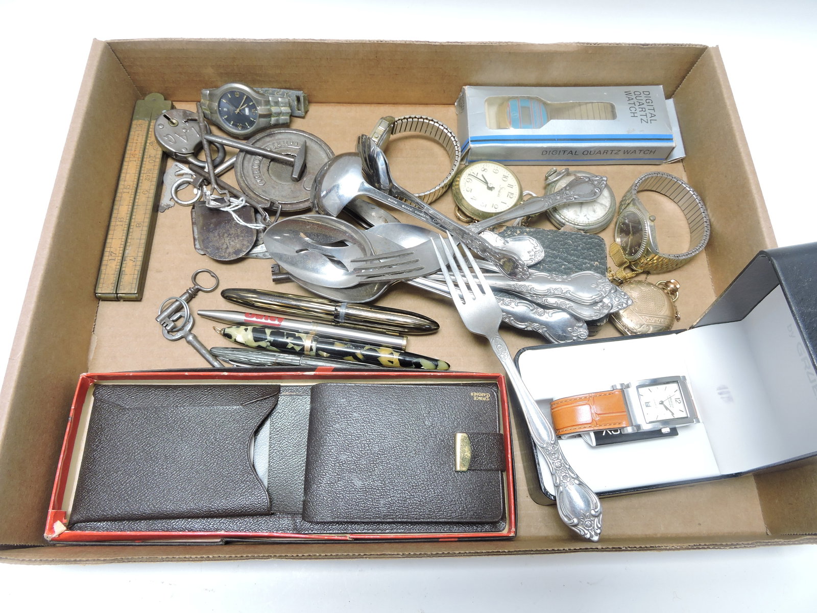 Lot of assorted items: pocket watches, (1 of 1)
