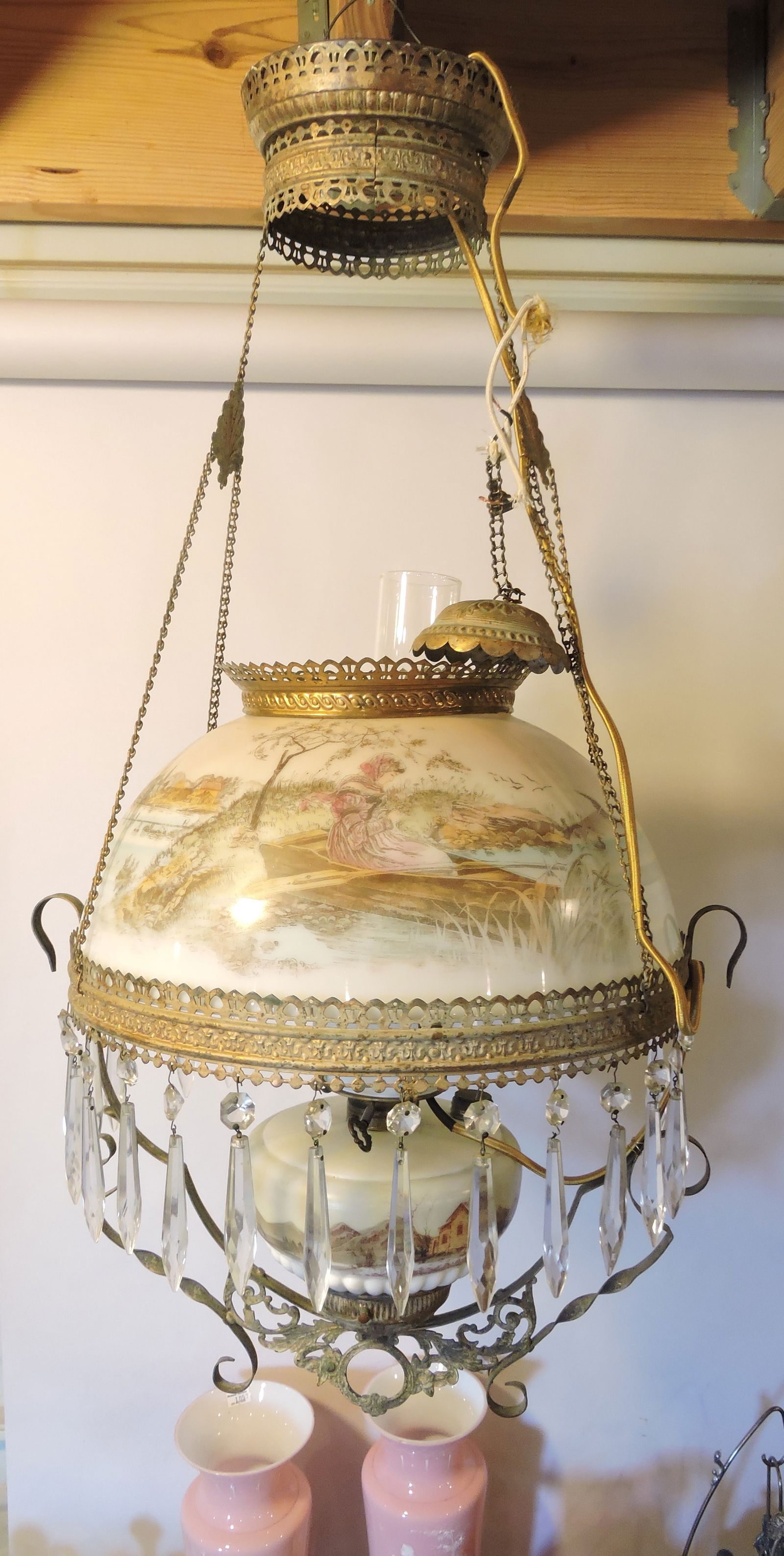 Pull down Victorian kitchen lamp (1 of 3)