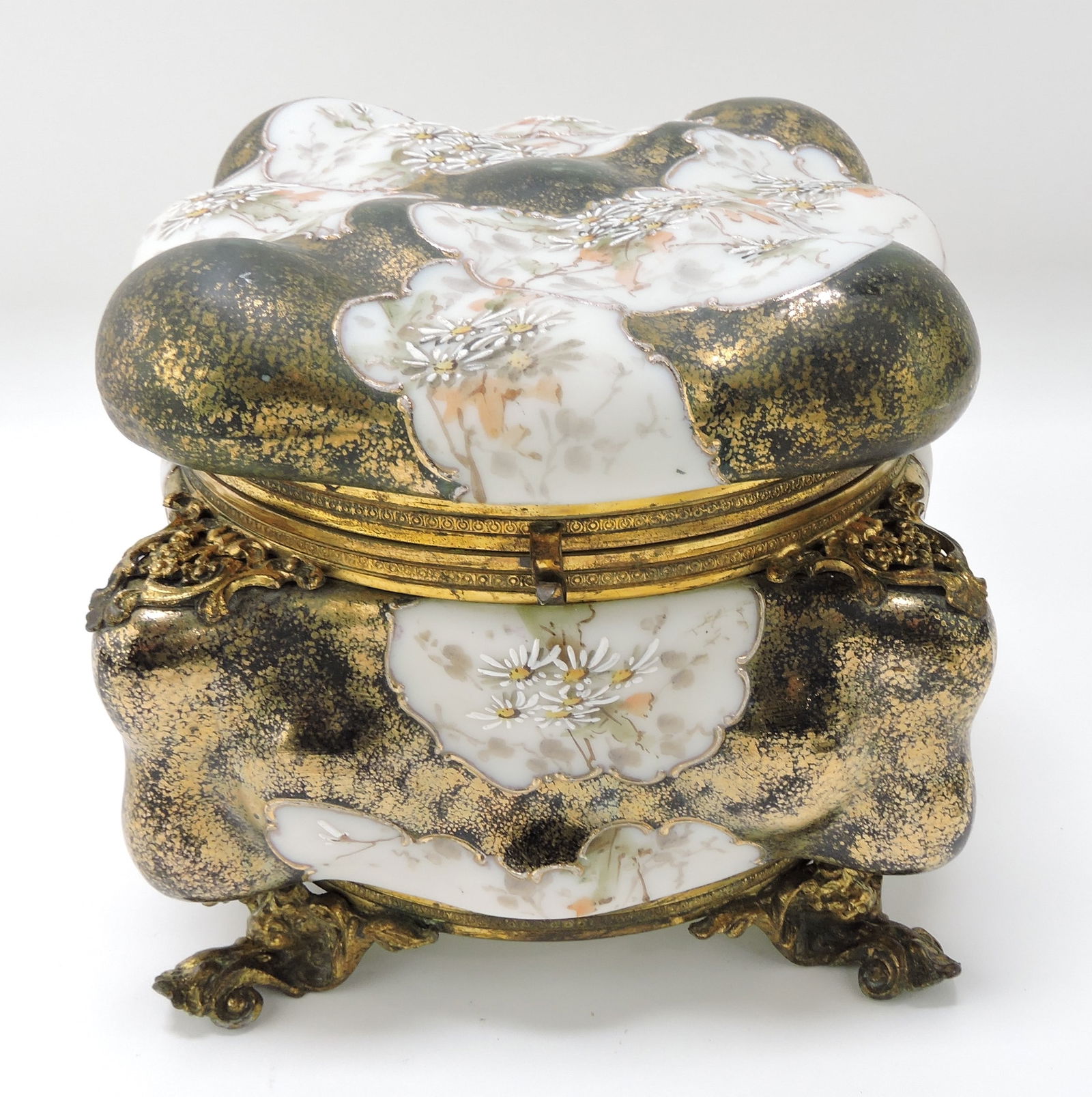 Wavecrest large footed egg crate (1 of 2)