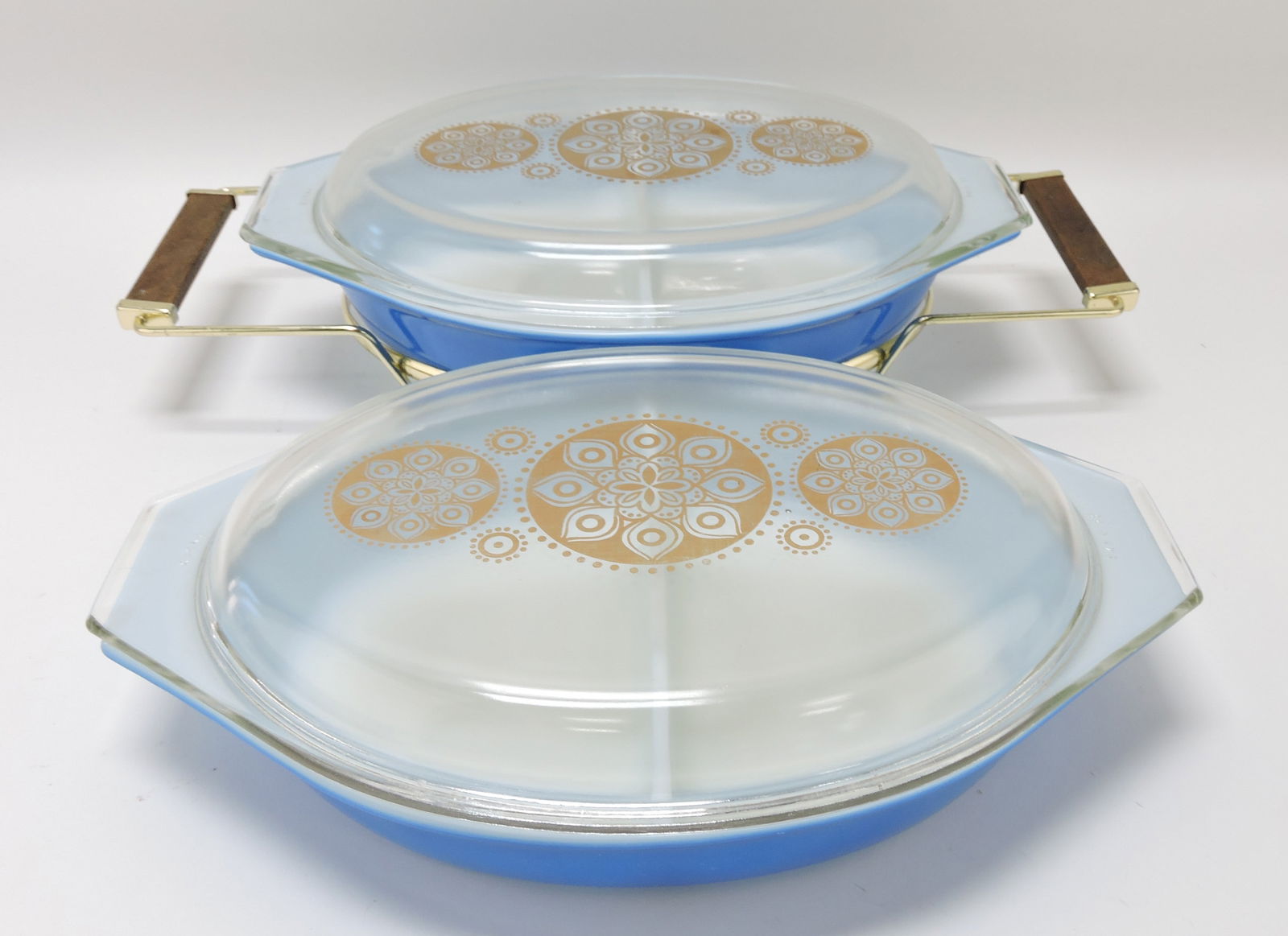 Pyrex blue with gold medallion lot of (1 of 1)