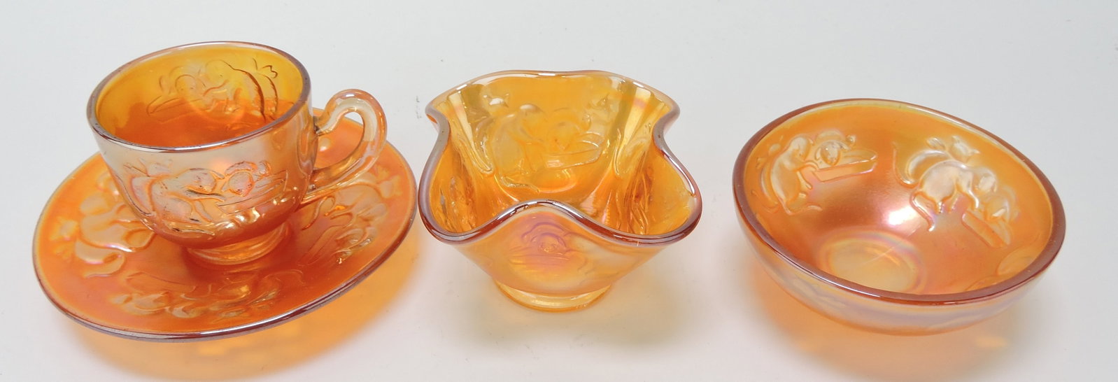 Fenton marigold 'Kitten' cup/saucer,: whimsey, and bowl