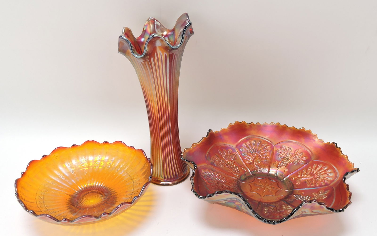 Red carnival glass lot of 3 pcs, (1 of 1)