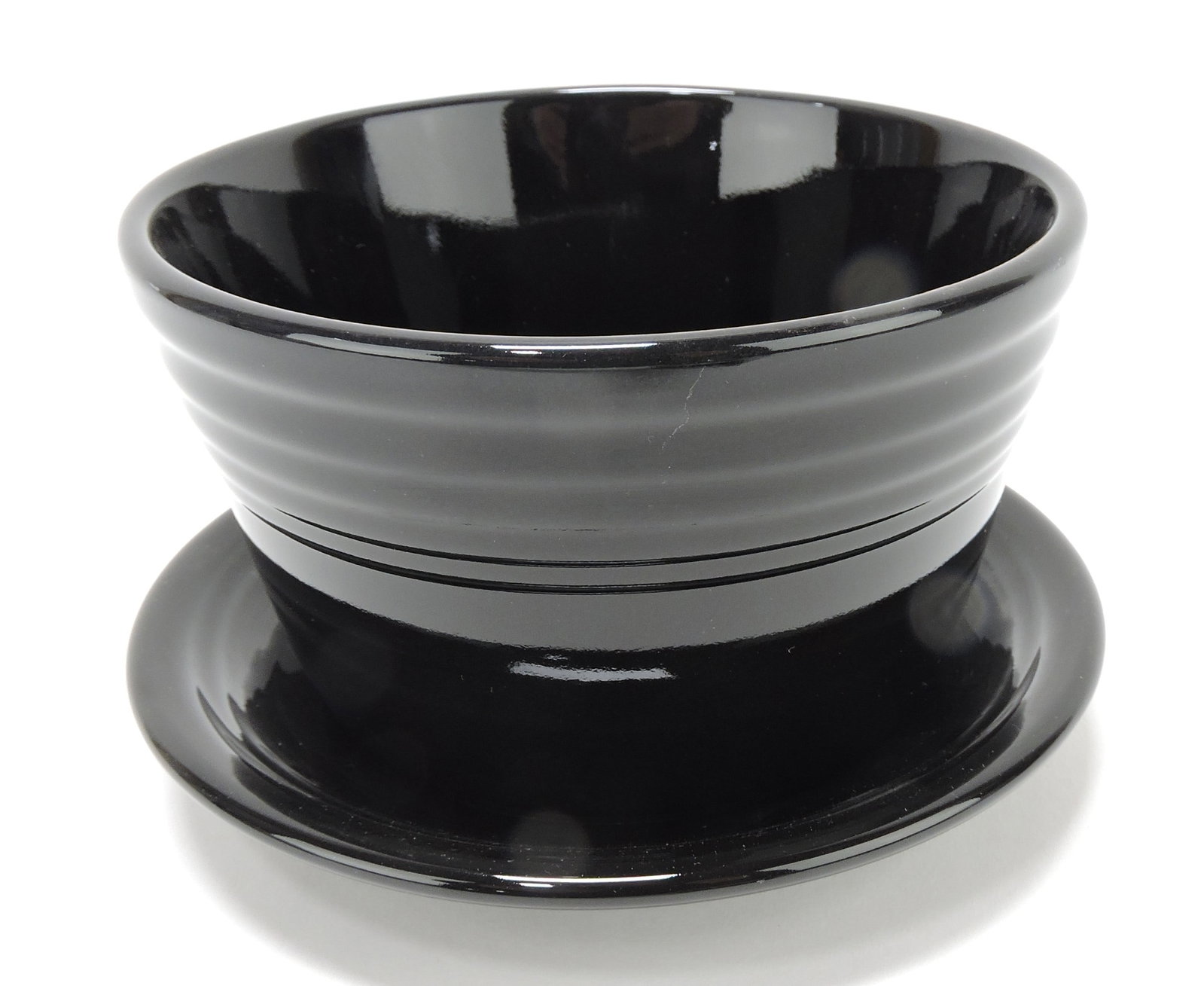 Fiesta Post 86 flower pot and saucer,: black