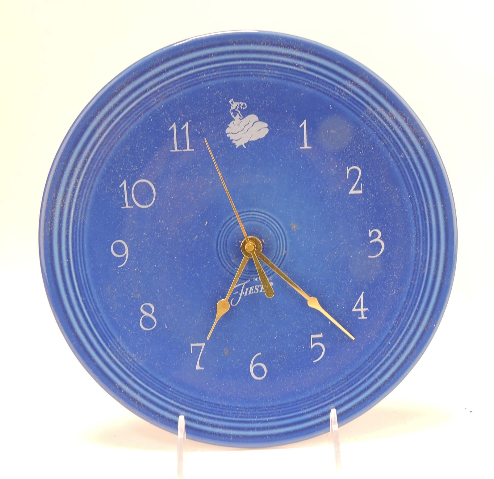 Fiesta Post 86 plate clock, sapphire (1 of 1)
