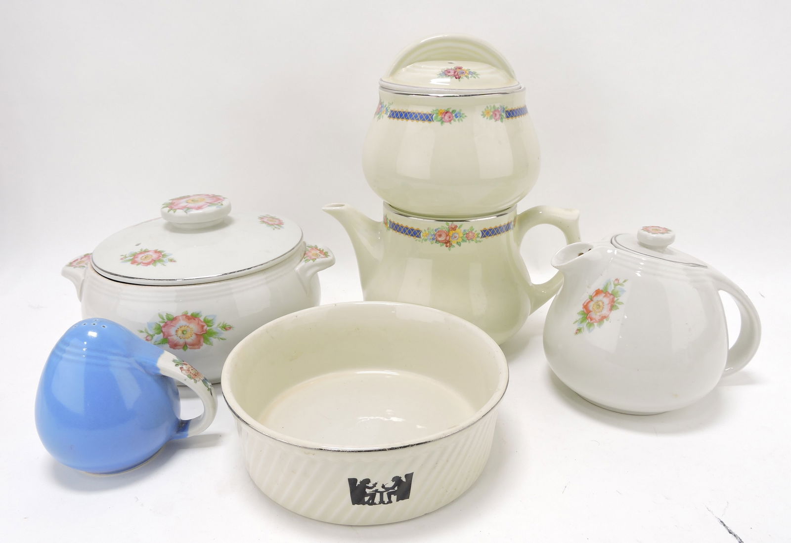 Hall China lot of 5 pcs, various (1 of 1)