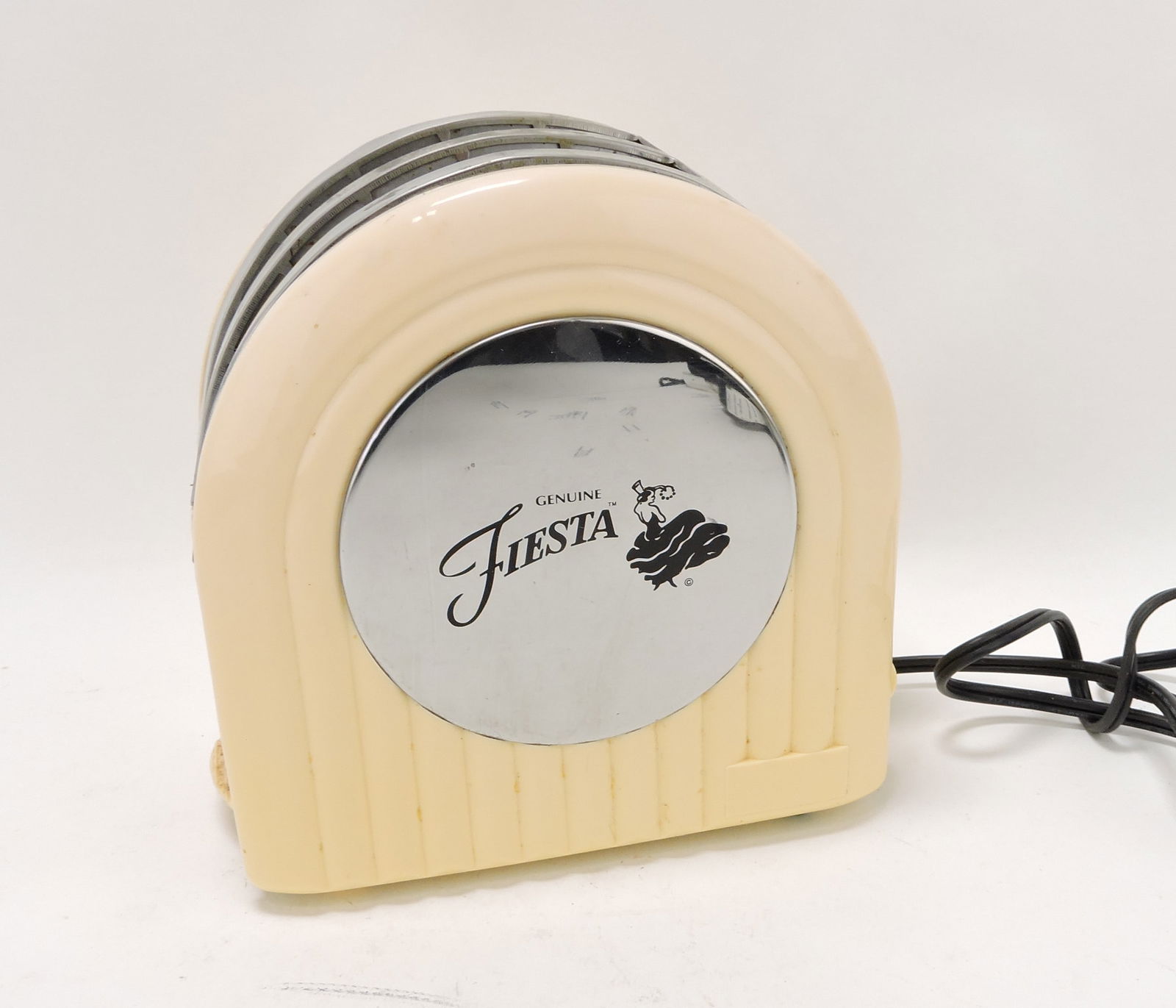 Fiesta Post 86 ivory toaster, used (1 of 1)