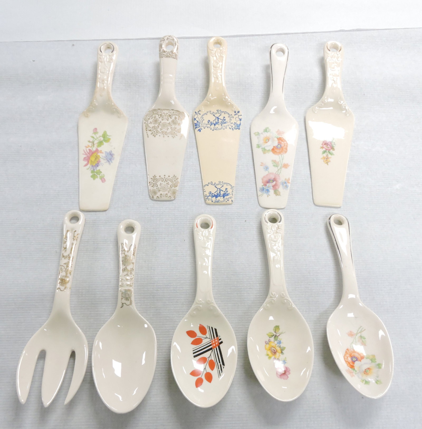 HLC and Harker lot of 10 utensils: .