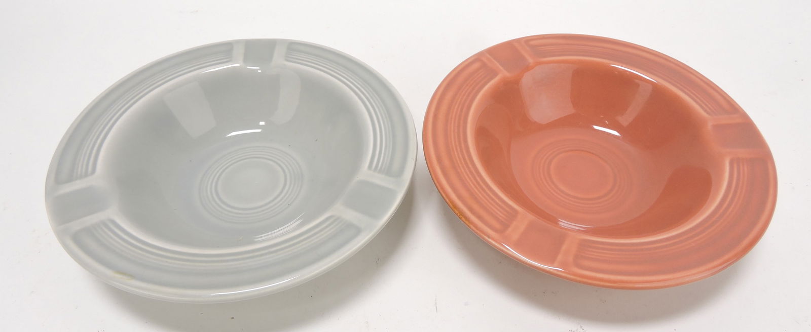 Fiesta ashtray group, gray & rose (1 of 1)
